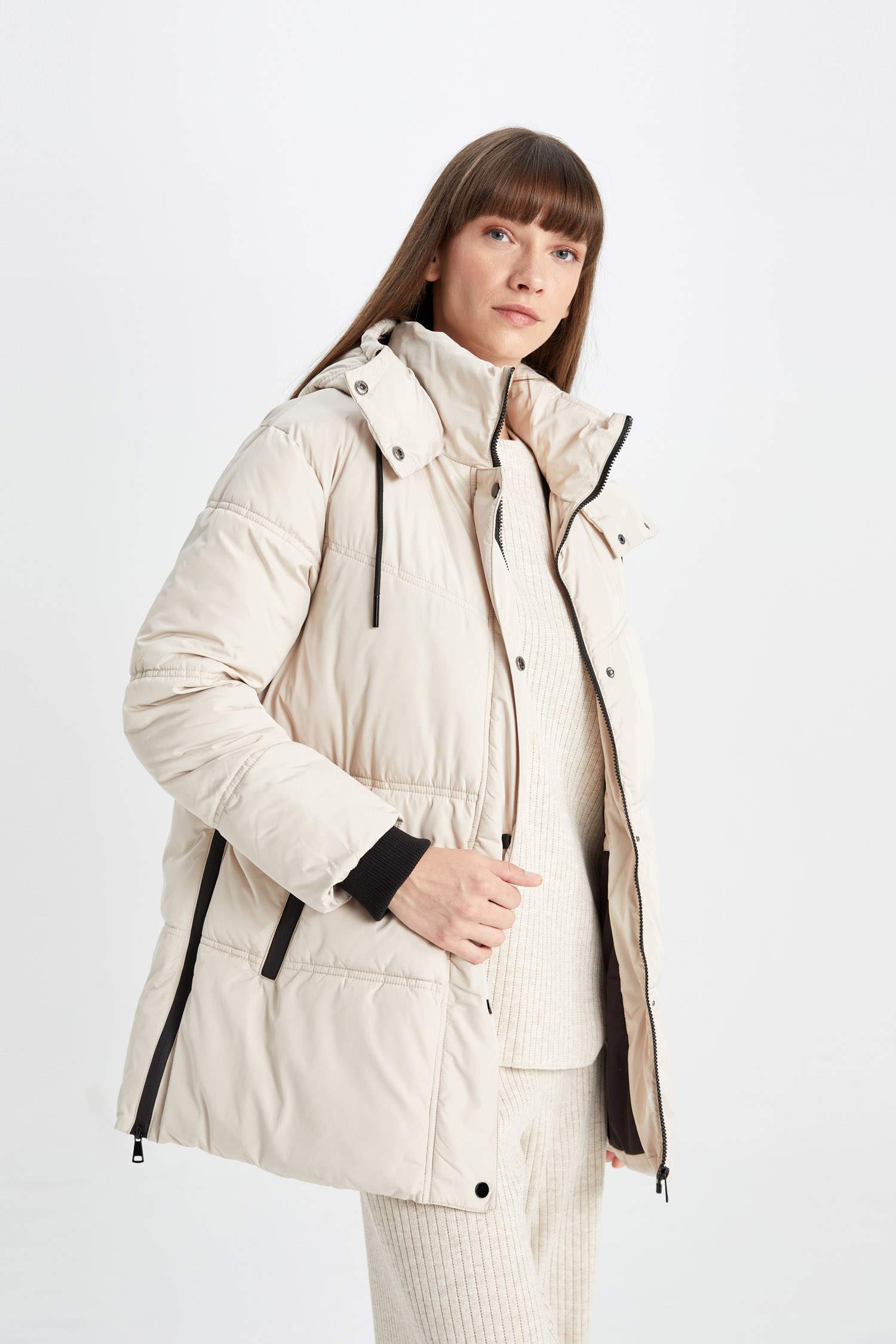 Su Geçirmez Şişme Mont Parka Oversize Geniş Kalıp Fermuarlı Çıtçıtlı Cepli Kapüşonlu