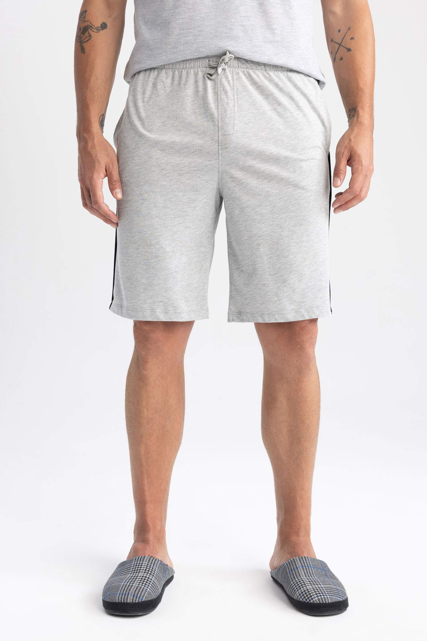 سروال قصة عادية