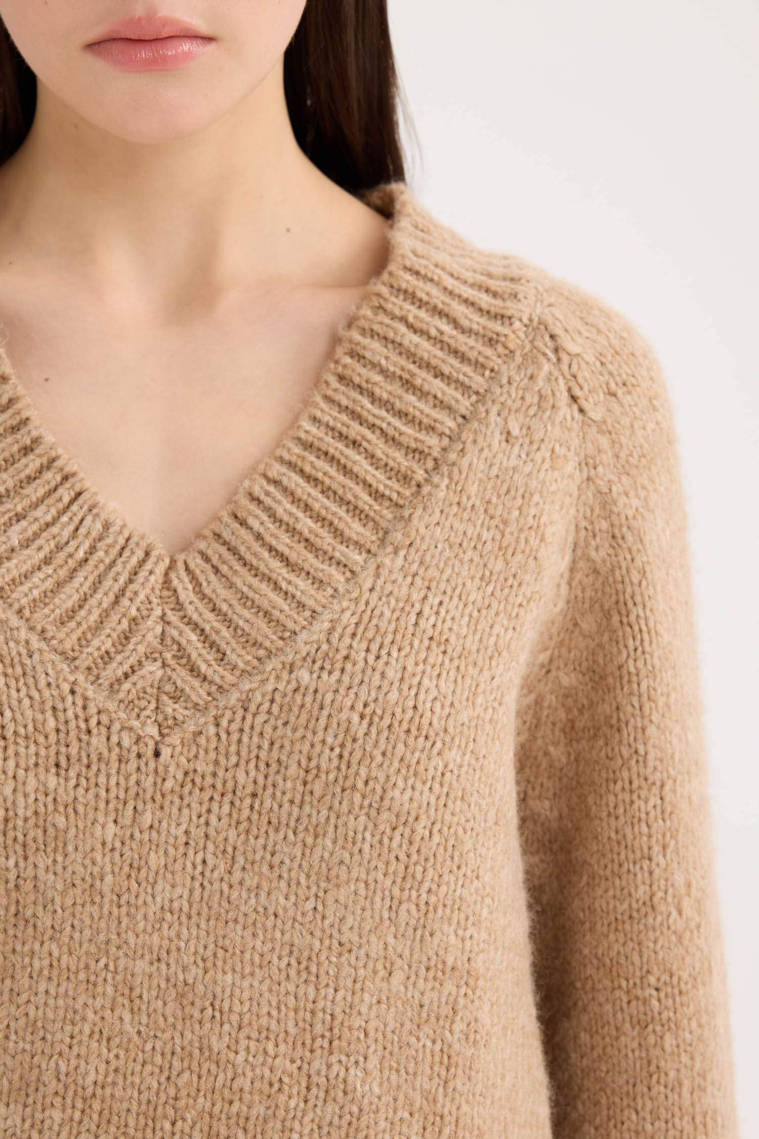 Oversize Geniş Kalıp V Yaka Triko Kazak