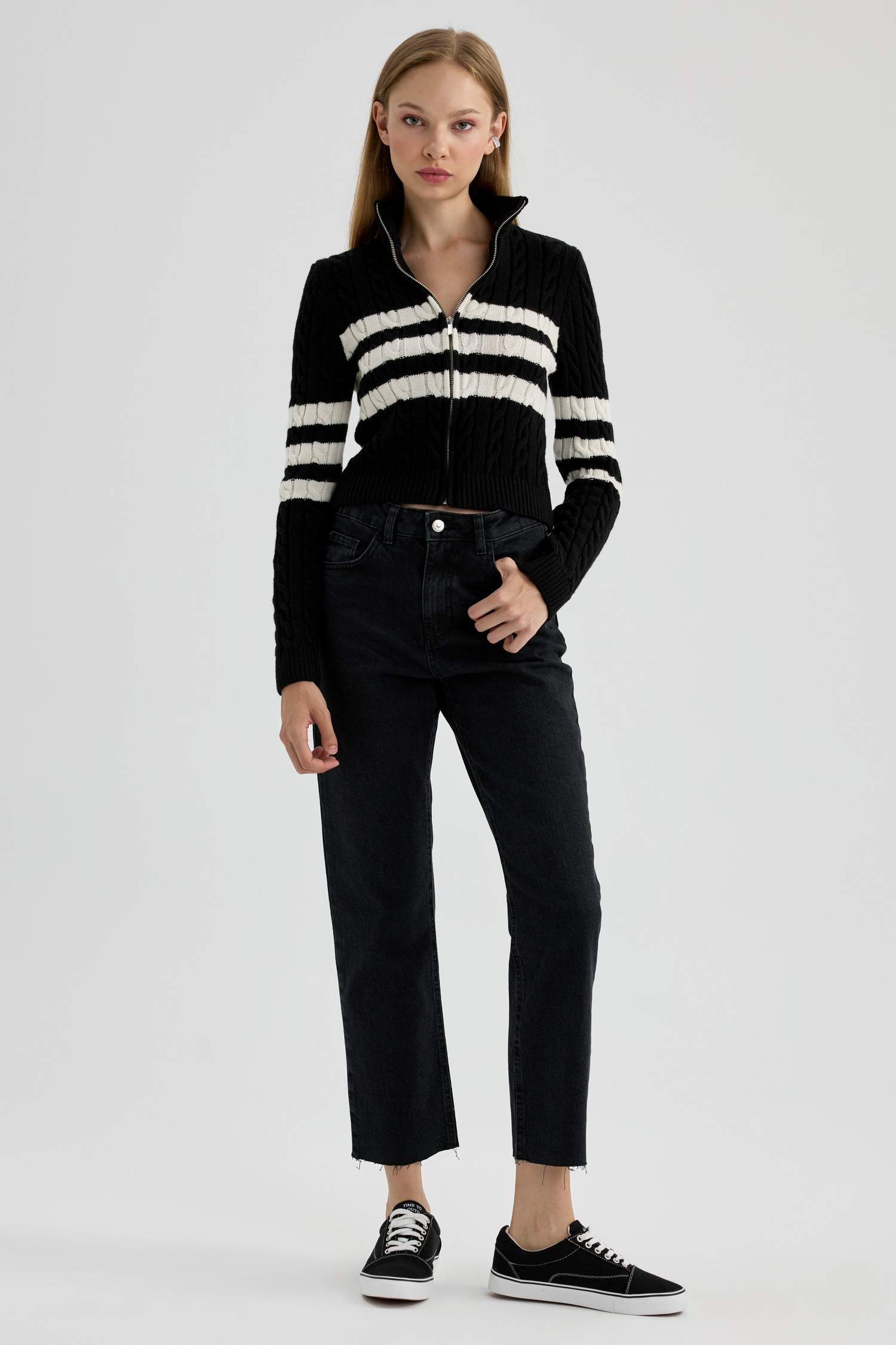 Кардиган приталенного кроя с воротником-поло