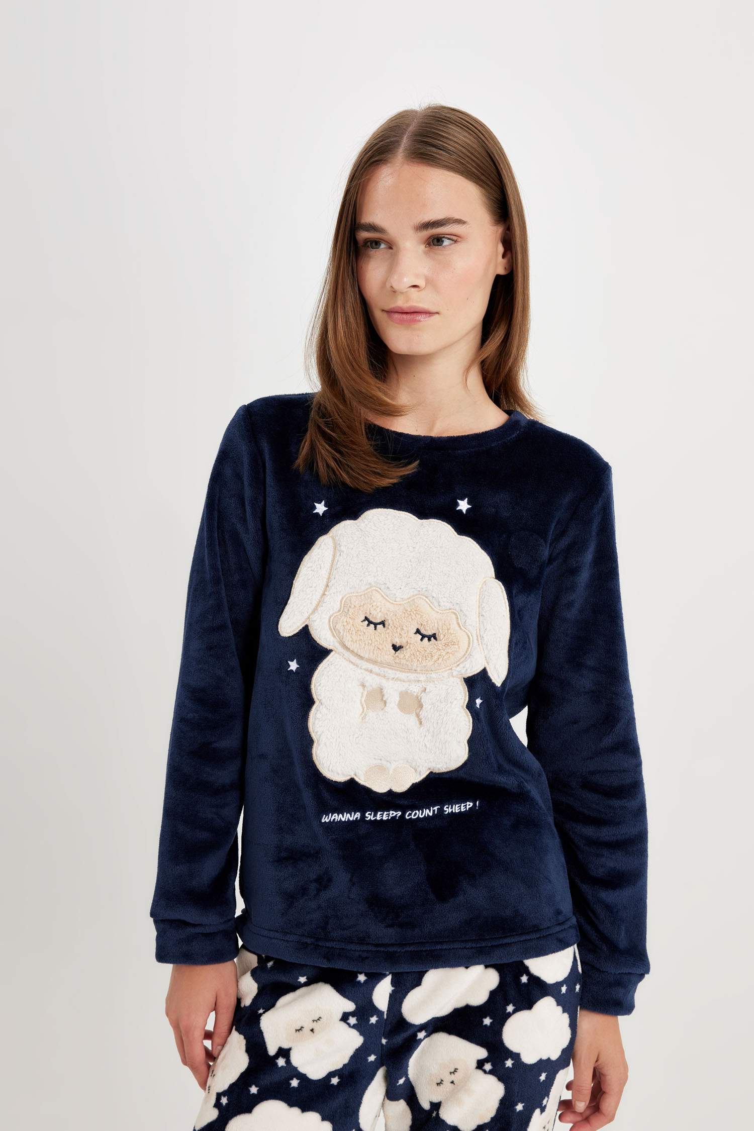 Pijama Takımı Welsoft Pelüş Baskılı Uzun Kollu Üst Desenli Beli Lastikli Alt-Fall in Love