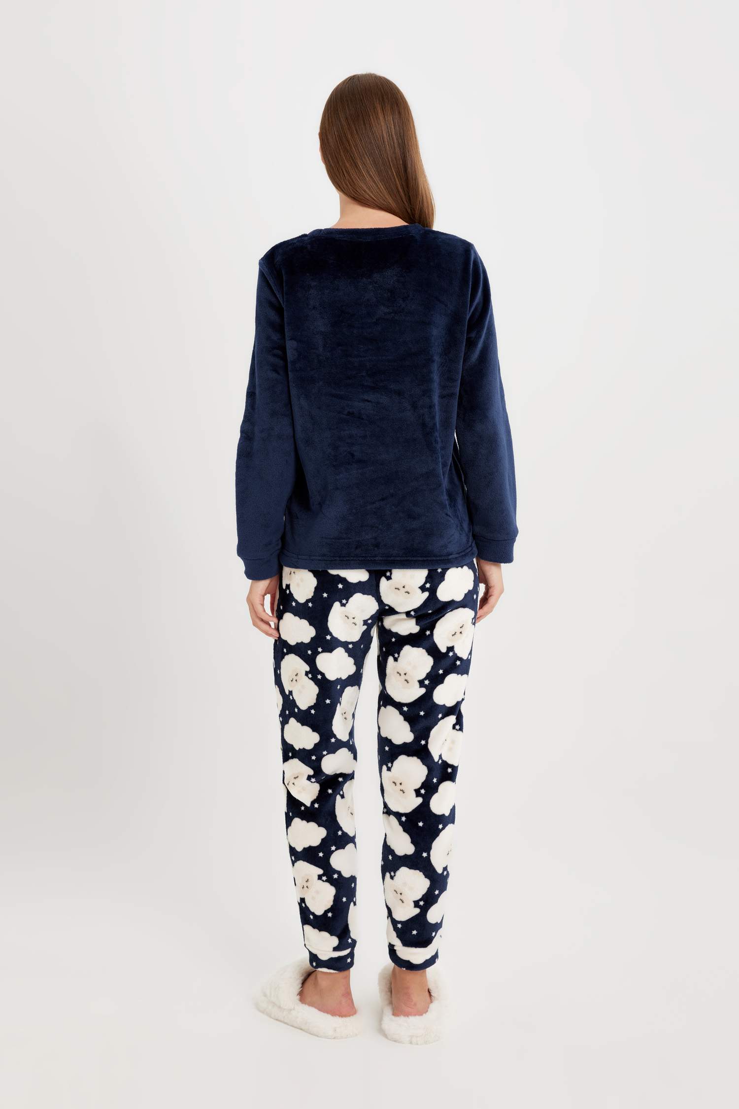 Pijama Takımı Welsoft Pelüş Baskılı Uzun Kollu Üst Desenli Beli Lastikli Alt-Fall in Love