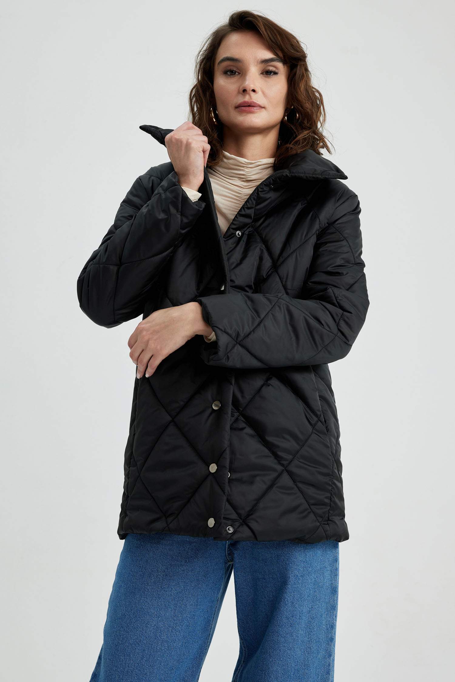 Куртка стандартного крою для жінок