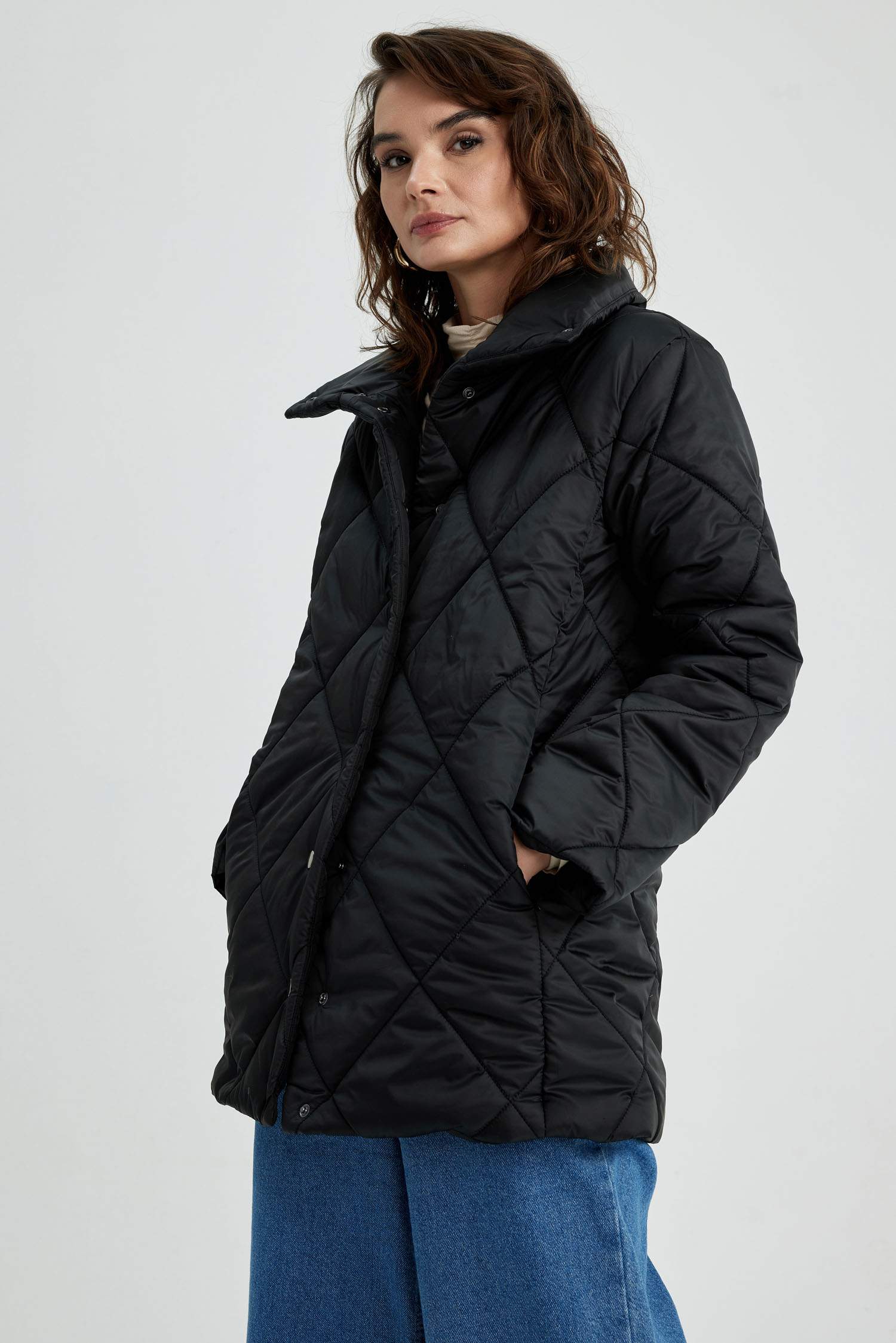 Куртка стандартного крою для жінок