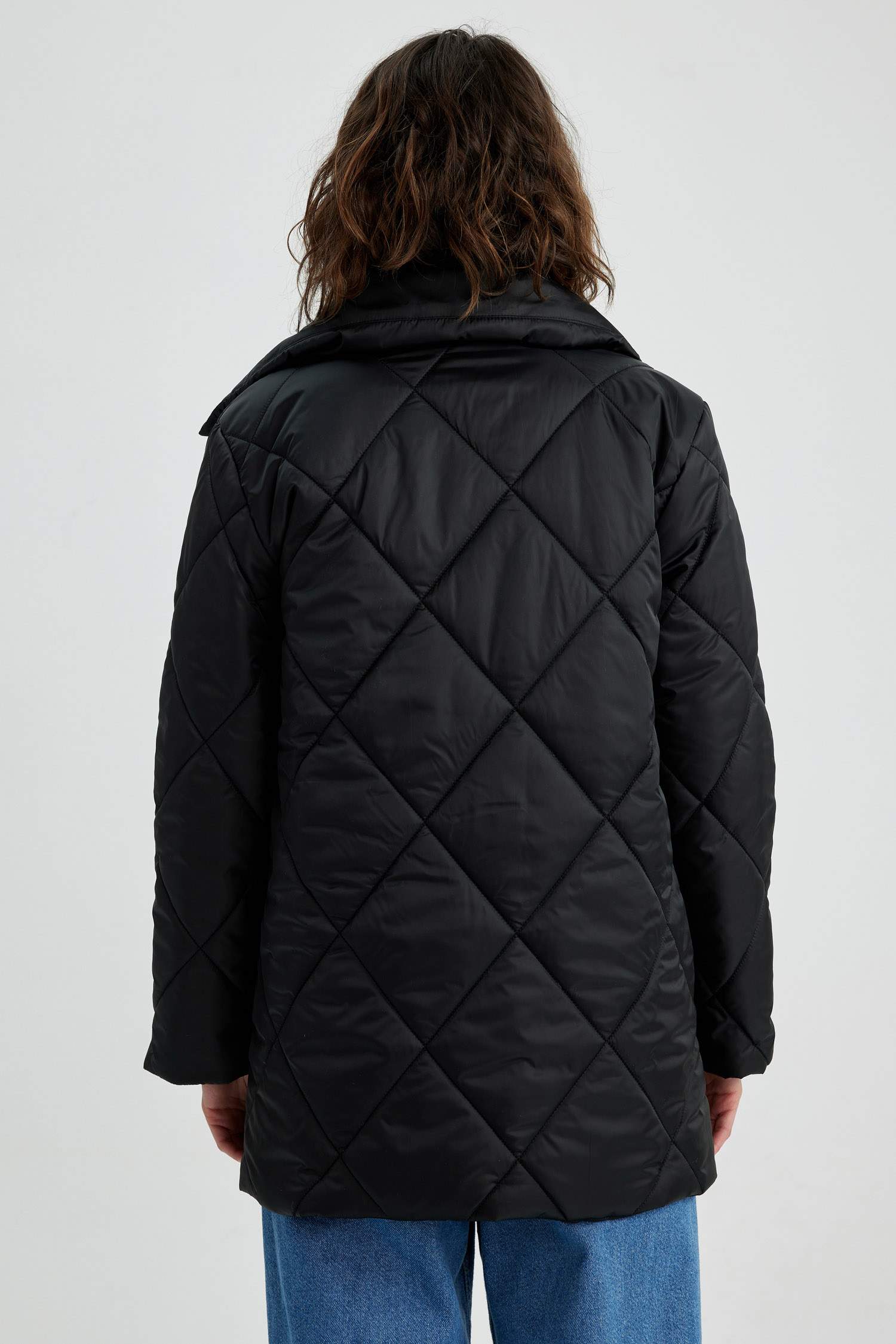 Куртка водоотталкивающая с воротником-стойкой