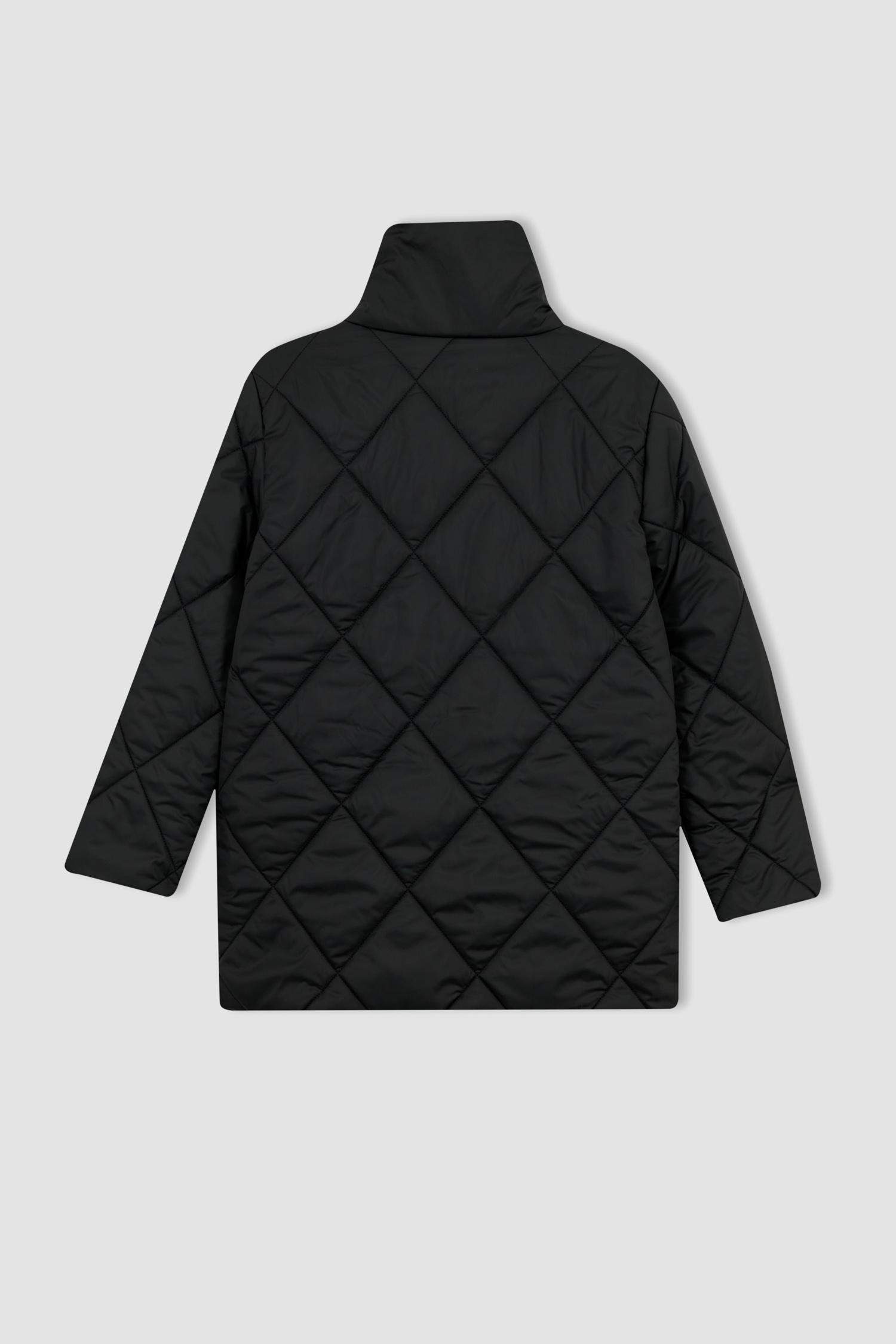 Куртка водоотталкивающая с воротником-стойкой