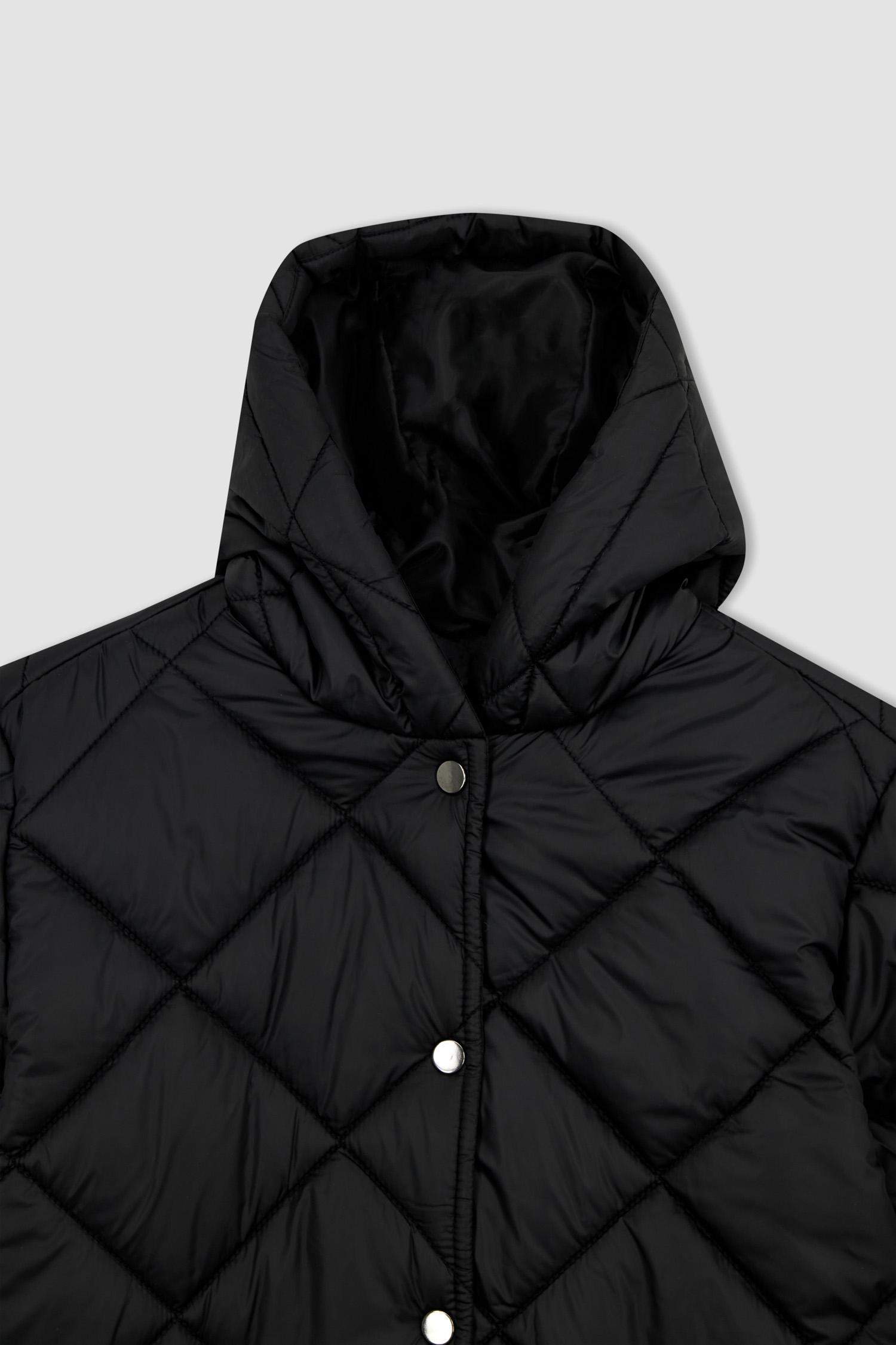 Парка стандартного крою для жінок