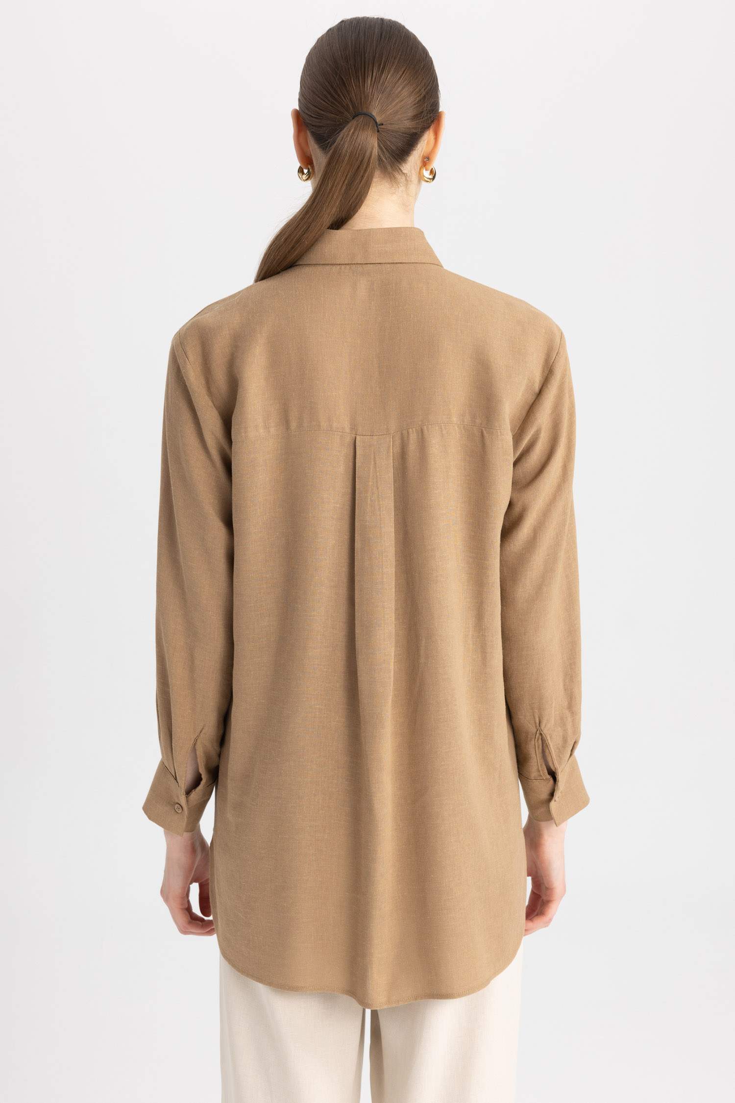 RELAXED VISCOSE-LINEN TUNIC WITH SIDE SLITS IN ECRU STRIPED - ESSENTIALS
