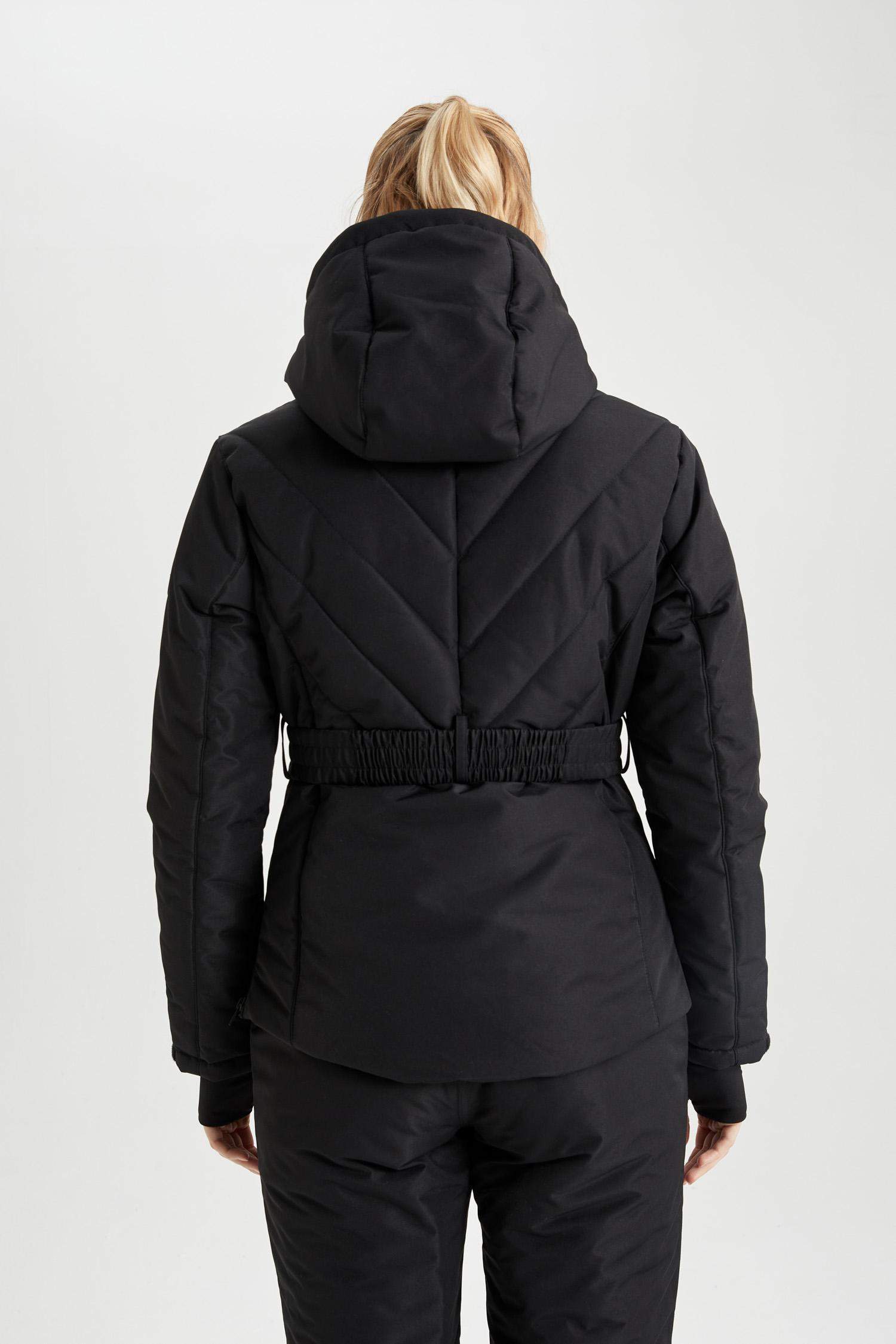 جاكيت ثلج سليم فيت بكابيشون ببطانة صوفية من DeFactoFit