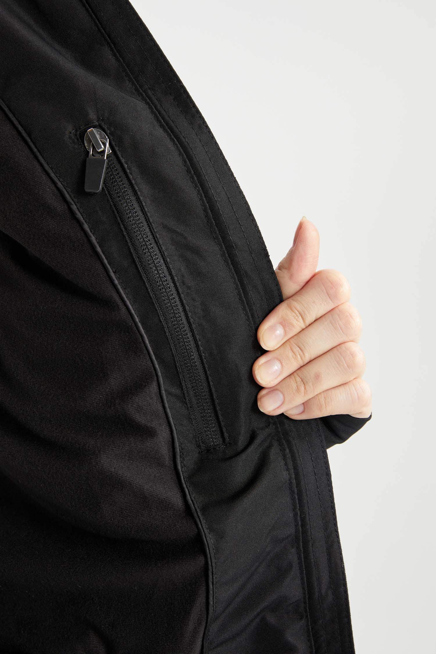 جاكيت ثلج سليم فيت بكابيشون ببطانة صوفية من DeFactoFit