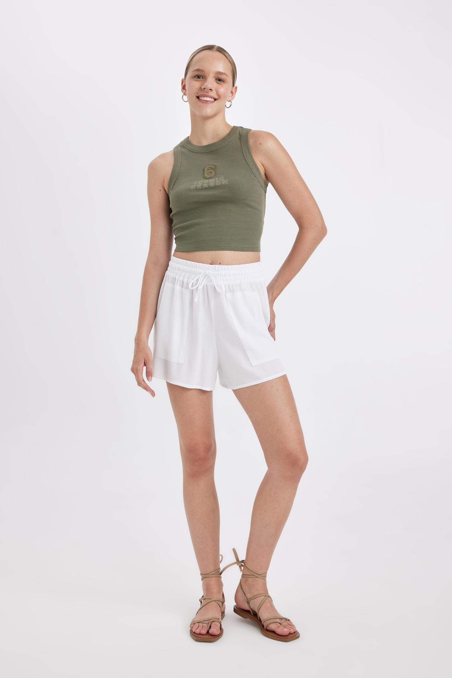 Regular Fit Normal Bel Düz Paça Krinkıl Viskon Şort