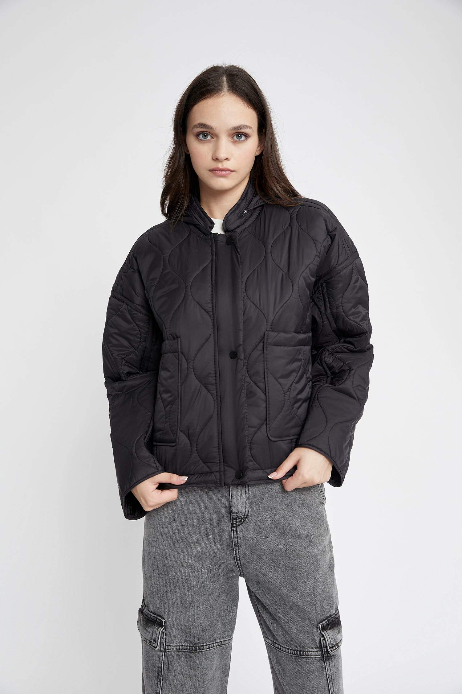 Куртка водоотталкивающая свободного кроя с капюшоном