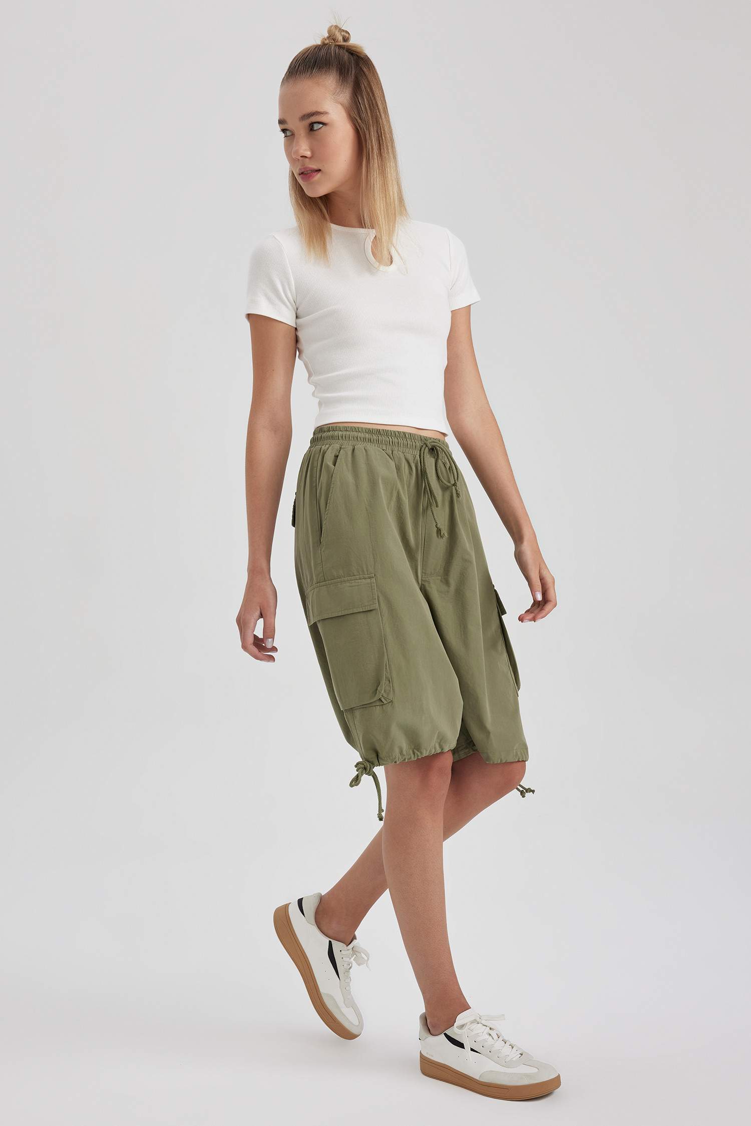 شورت كارجو بوبلين بجيب