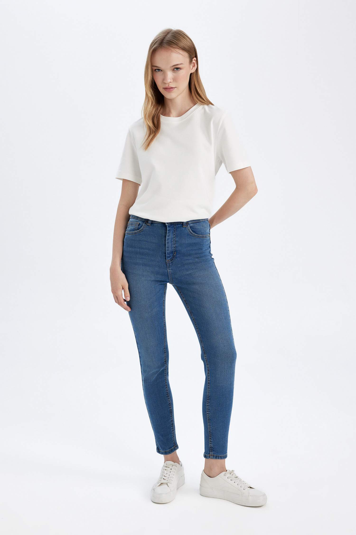 Джинсы Skinny Fit узкого кроя с высокой талией