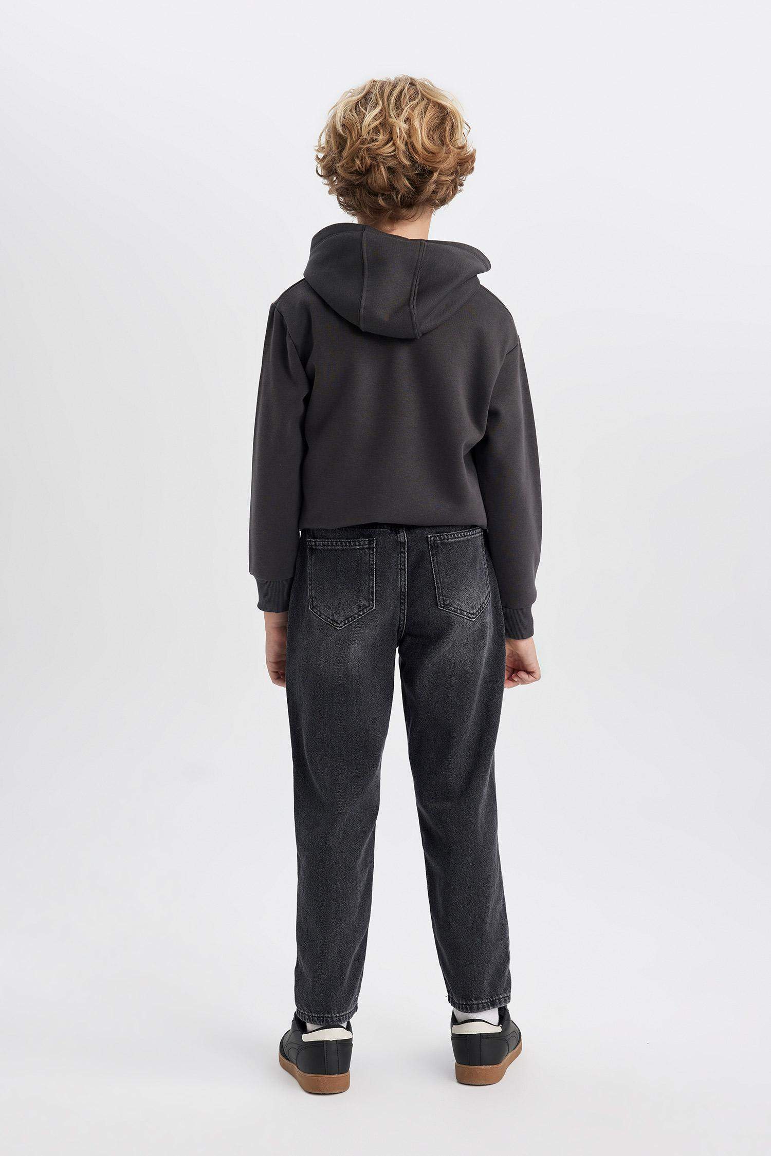 Boy Carrot Fit Jeans