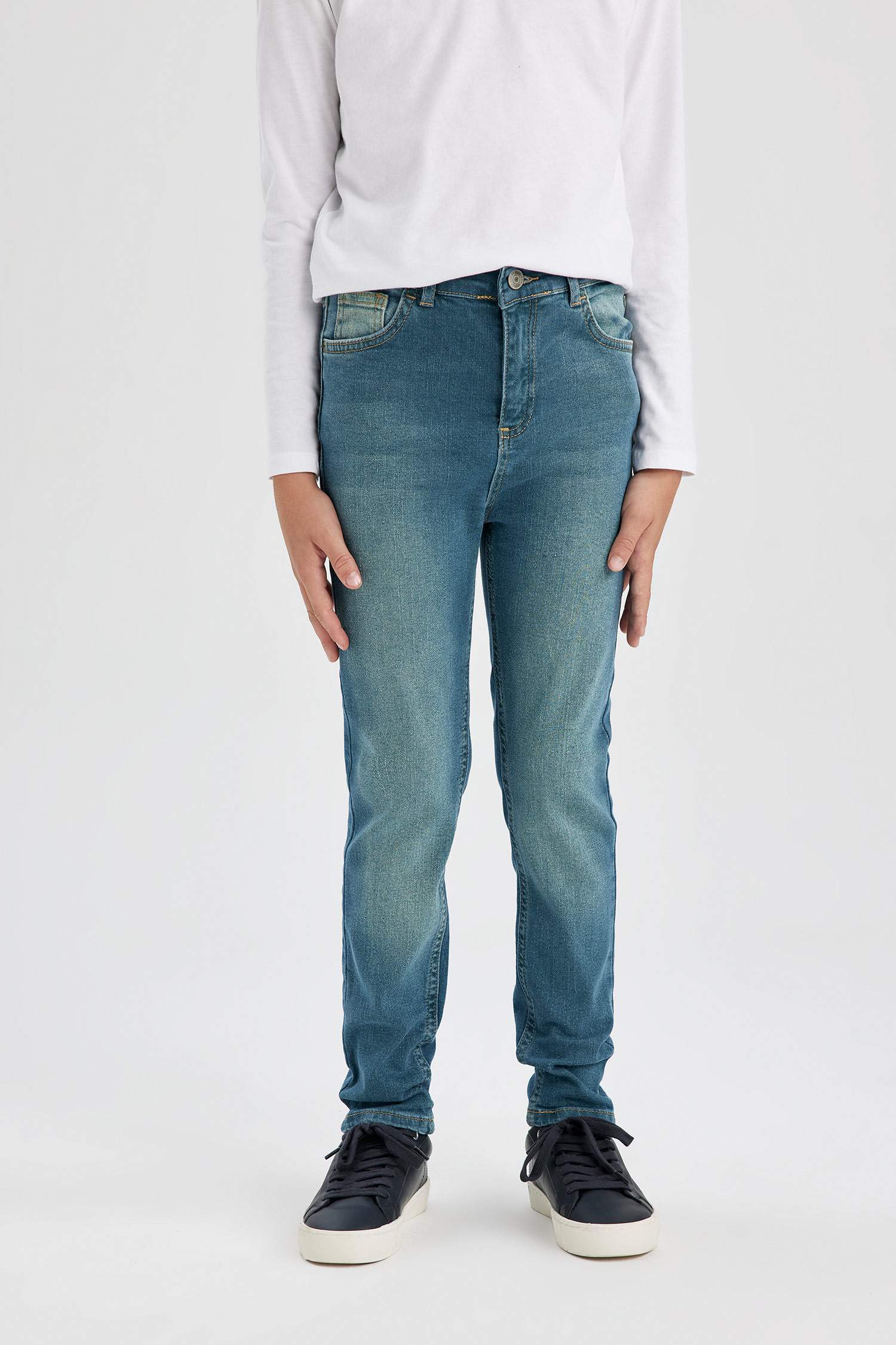 Pantalon Jeans Coupe Slim Pour Garçon