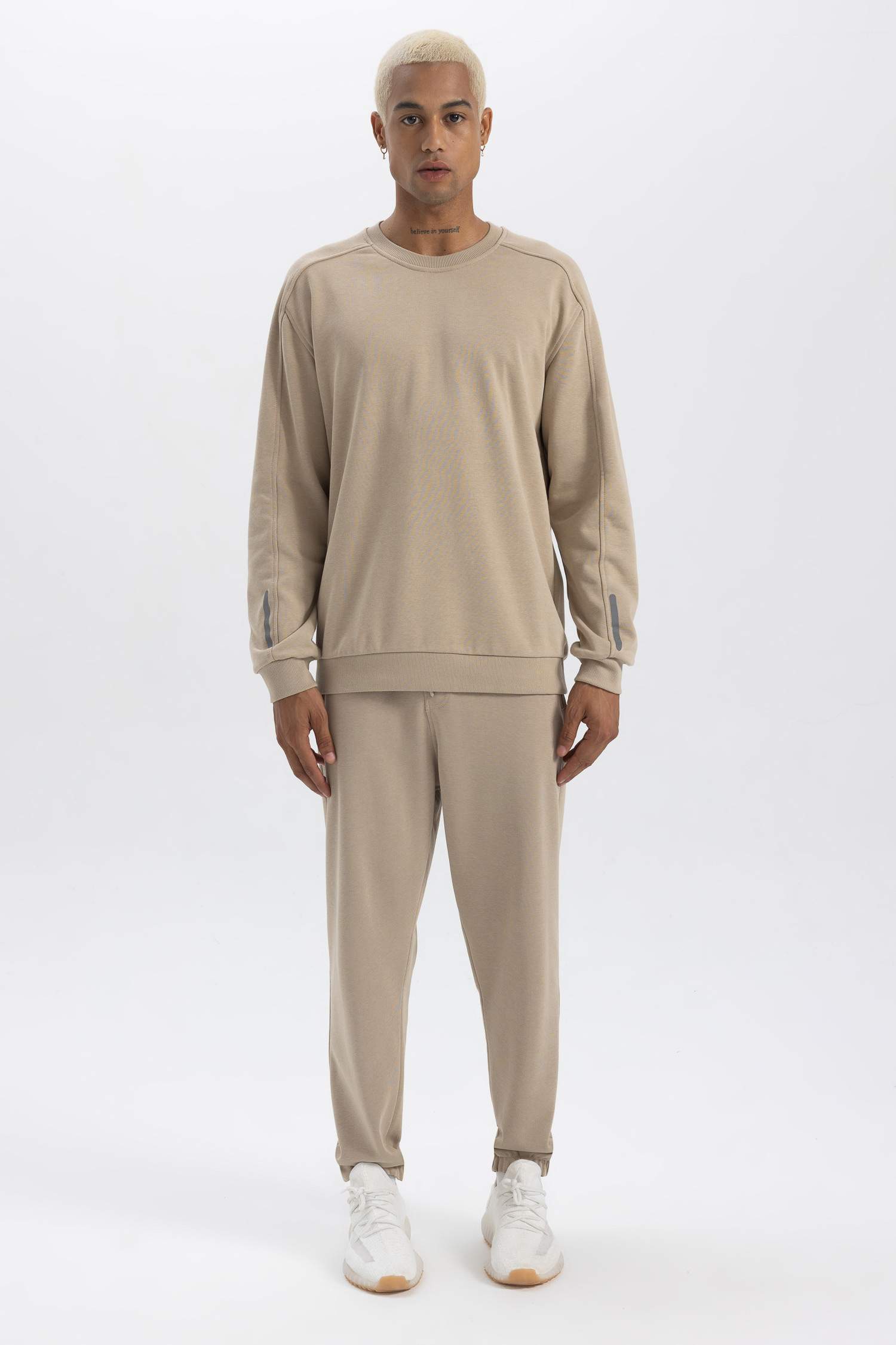 стандарт пішім басып шығарылған дөңгелек жаға Свитер