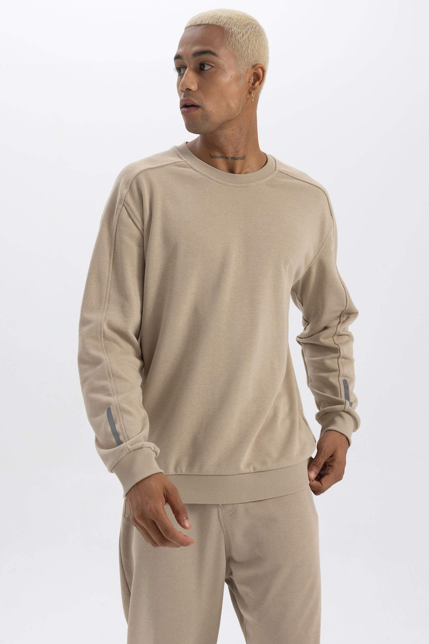 стандарт пішім басып шығарылған дөңгелек жаға Свитер