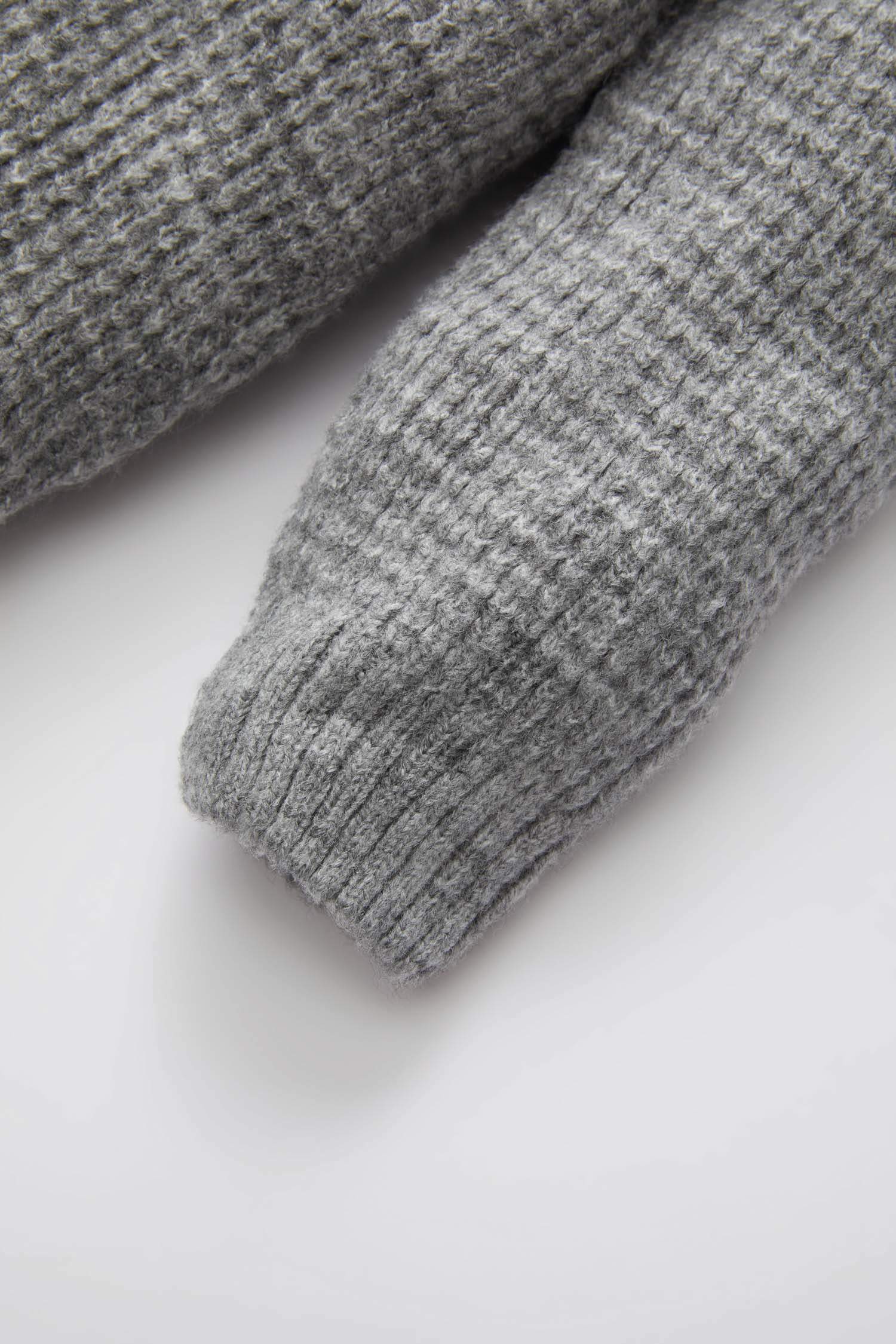 كارديجان تريكو اولادي قصة عادية