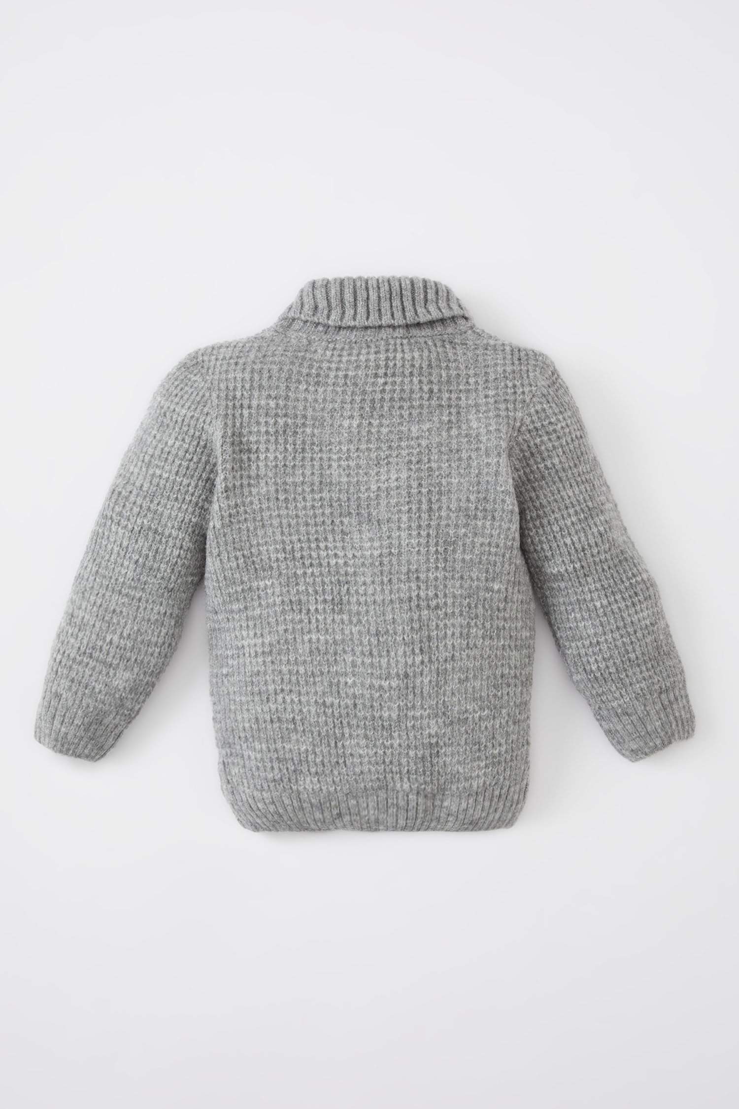 كارديجان تريكو اولادي قصة عادية