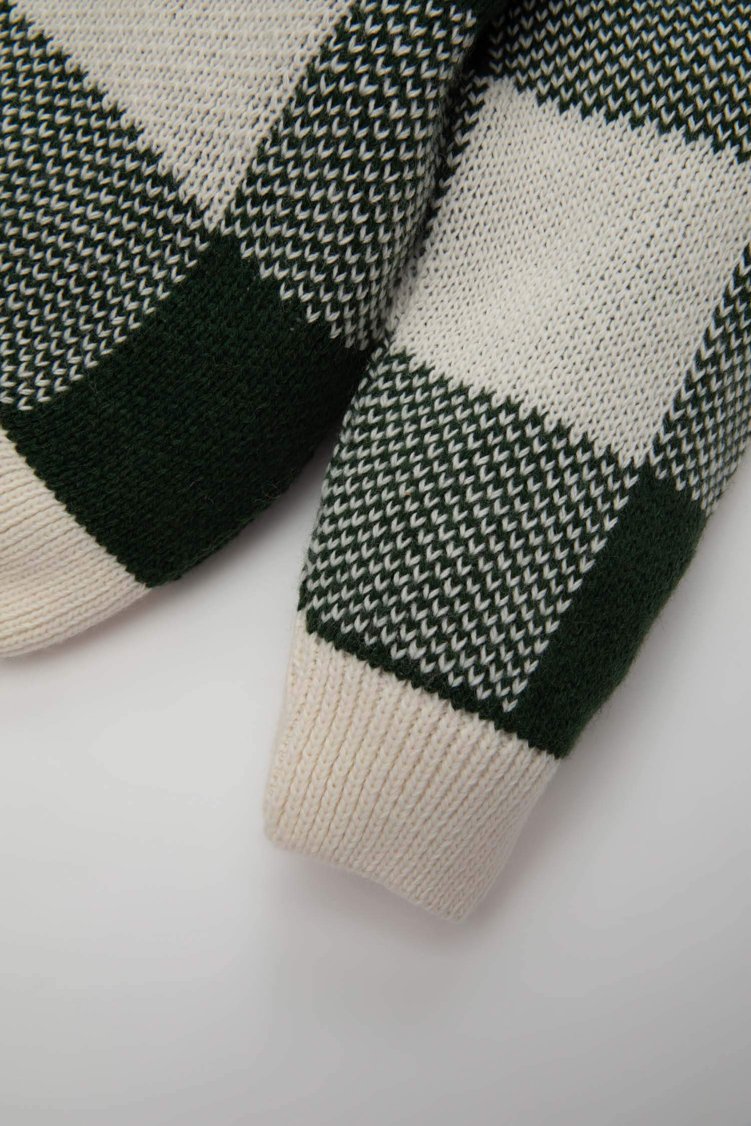 Кардиган с V-образным вырезом для малышей мальчиков