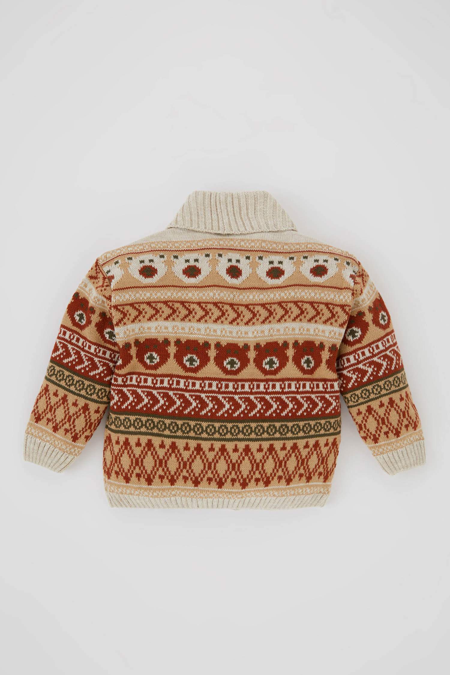 جاكيت صوف تريكو ولادي قصة عادية