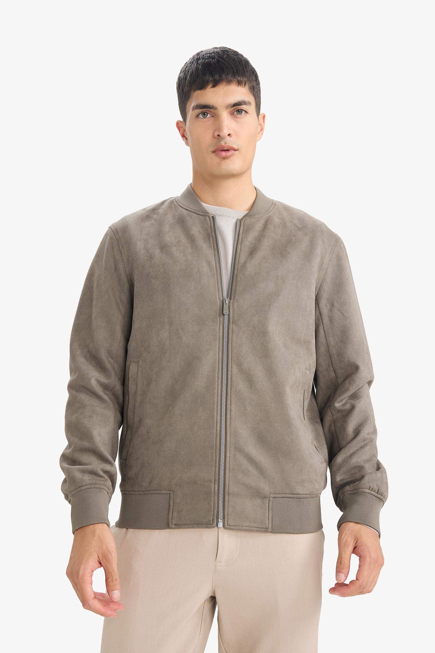 جاكيت بومبر شمواه بسحاب وقصة ضيقة