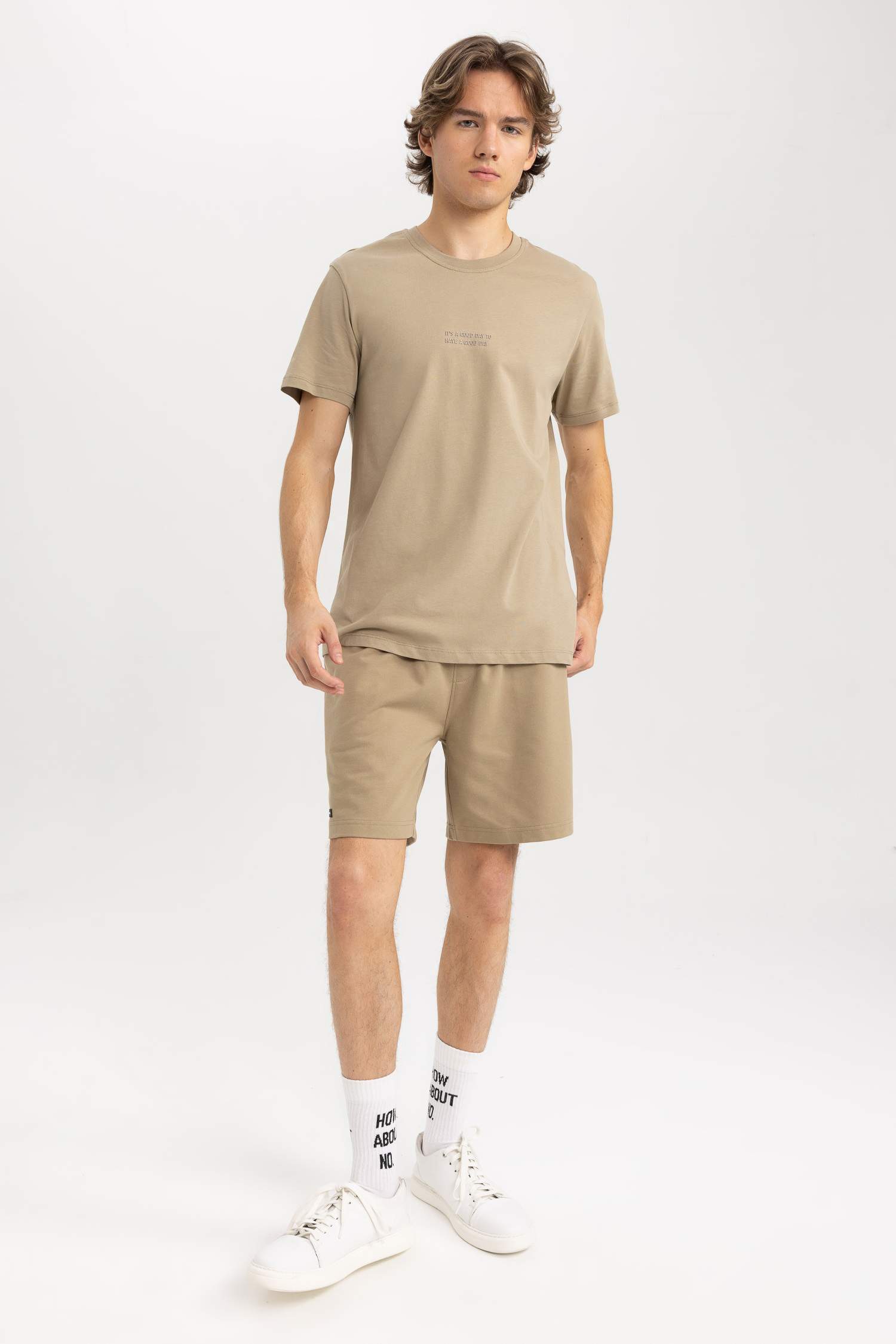 شورت سليم فيت بجيب