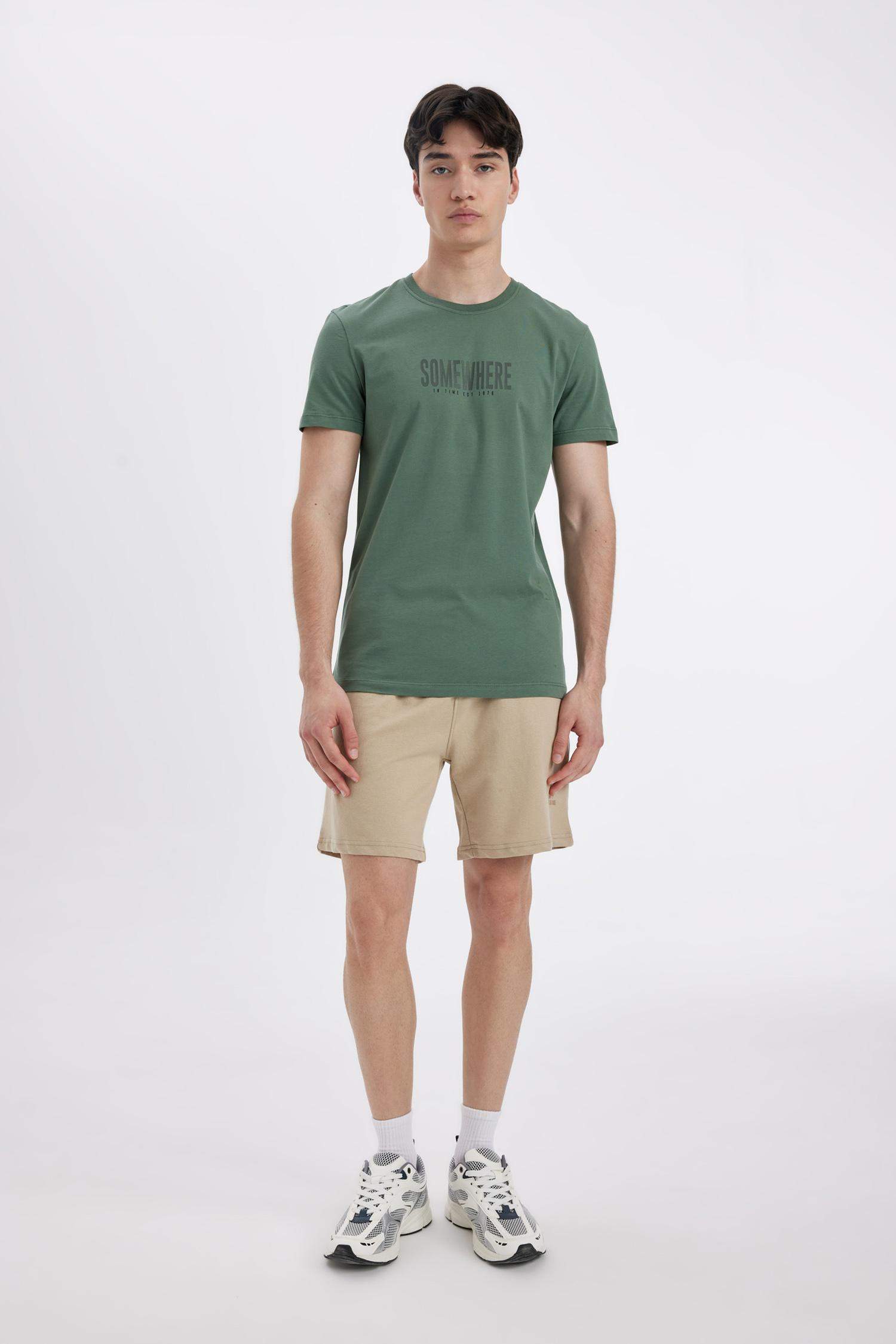 Slim Fit Dar Kesim Dar Paça Şort