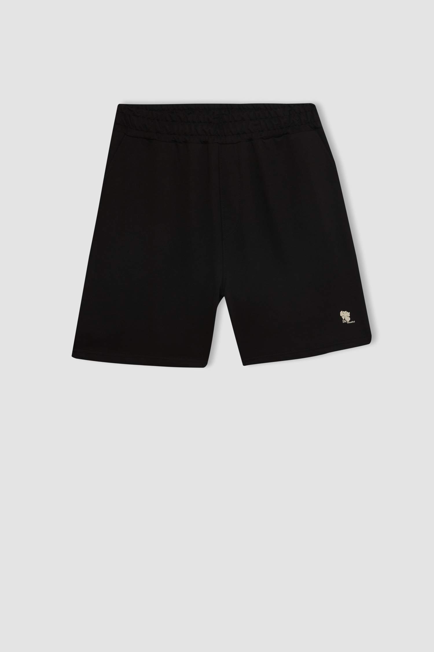 Slim Fit Dar Kesim Dar Paça Şort