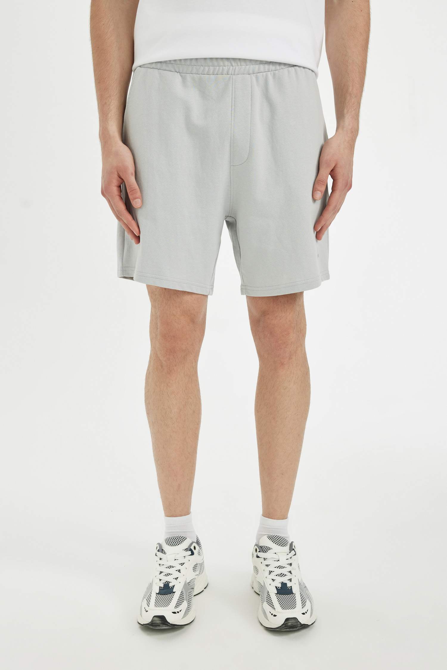 Шорты приталенного кроя