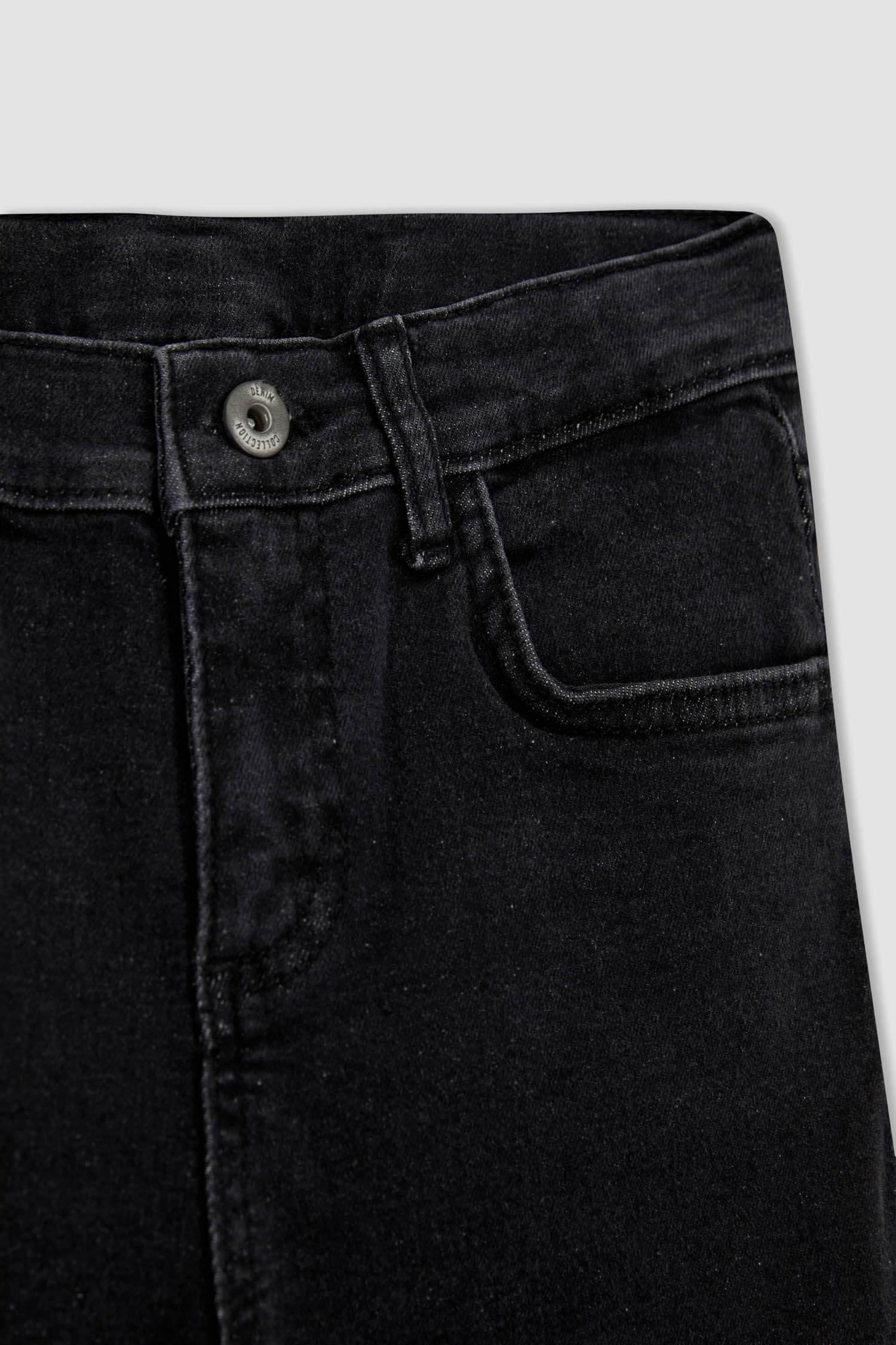 بنطلون جينز اولادي سكيني فيت جينز برجل ضيق