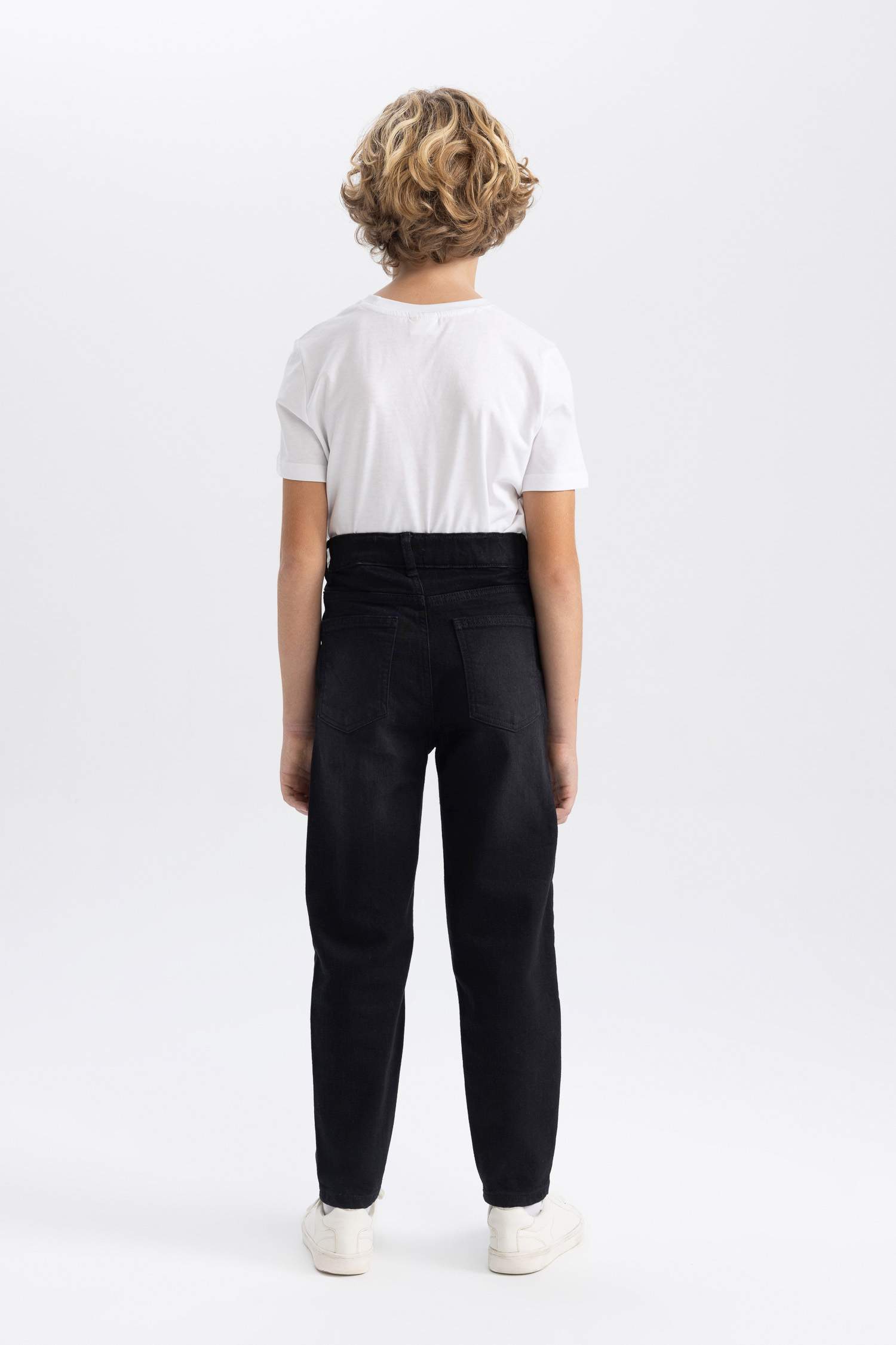 بنطلون جينز اولادي بالون فيت