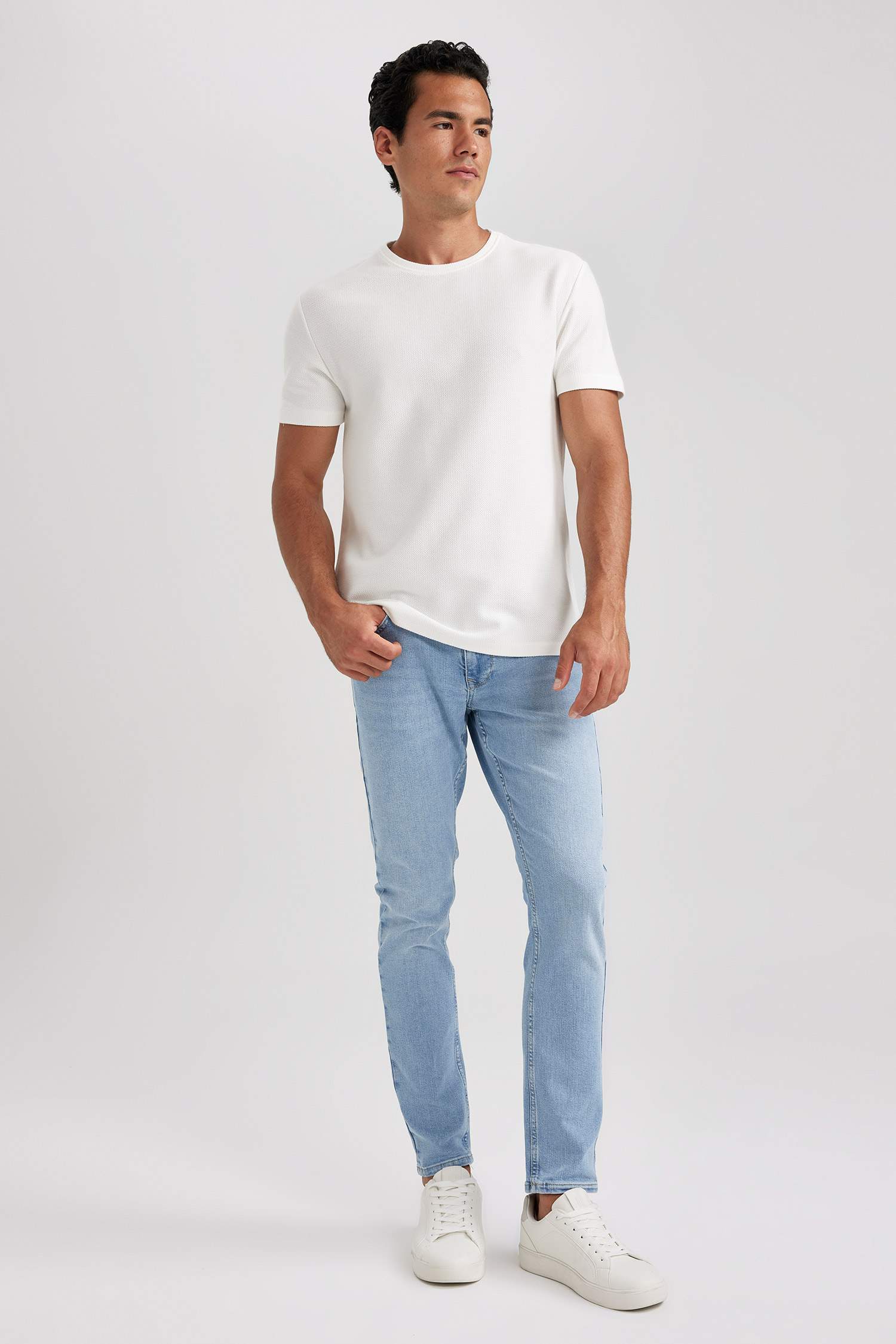 REGULAR FIT CREW NECK T-SHIRT main image 1