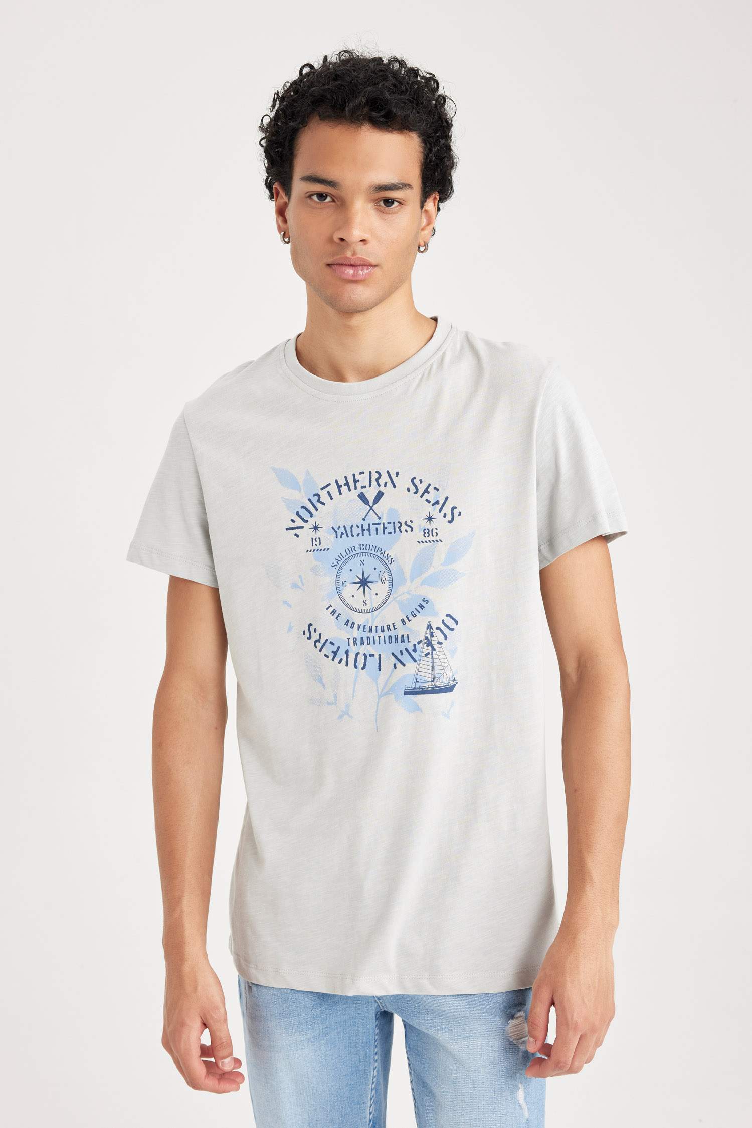 Grey Man Slim Fit Crew Neck Printed TShirt 2843442 DeFacto