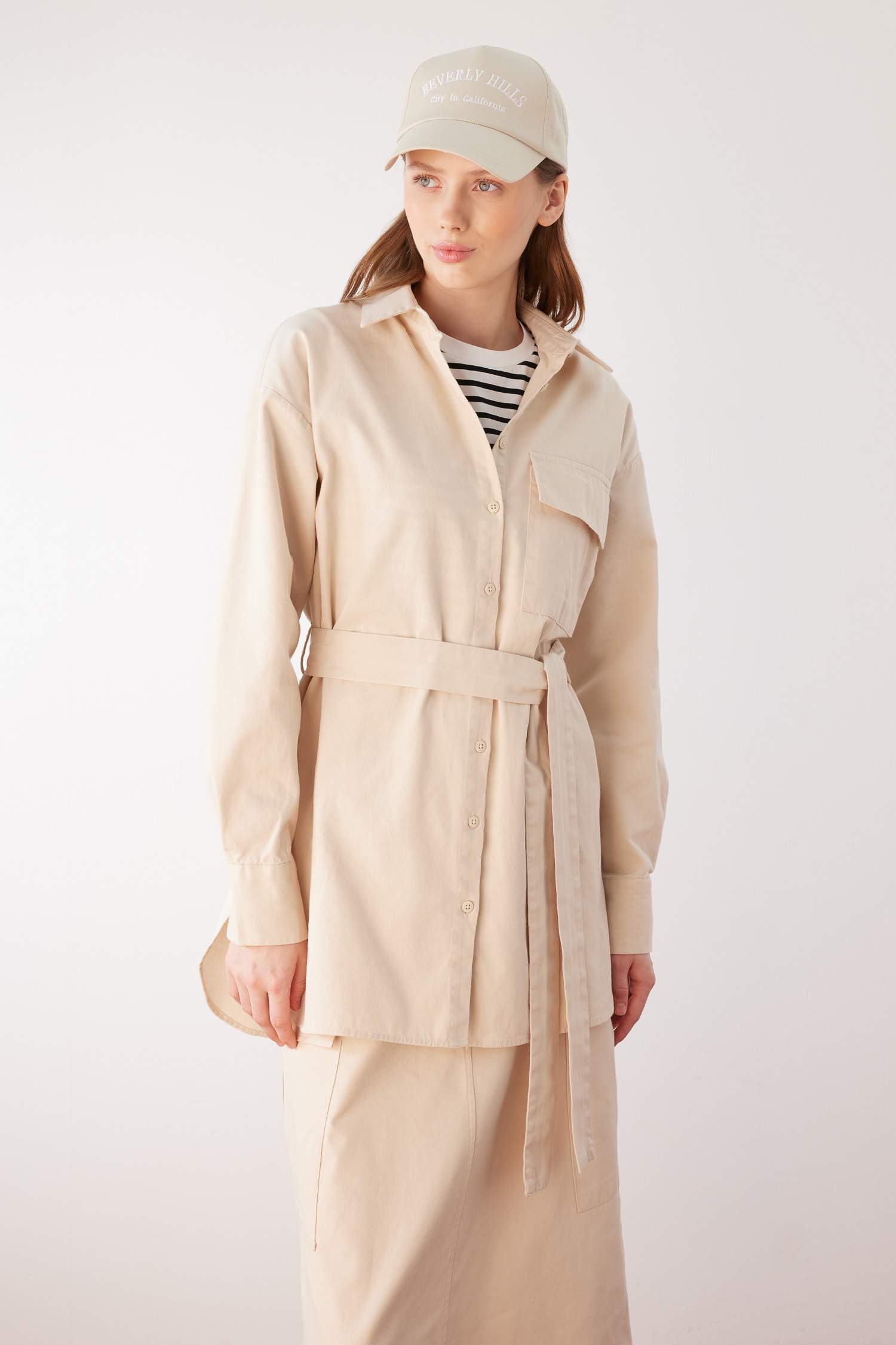 Relax Fit Basic белбеуі бар габардин көйлек 100% мақта туникасы