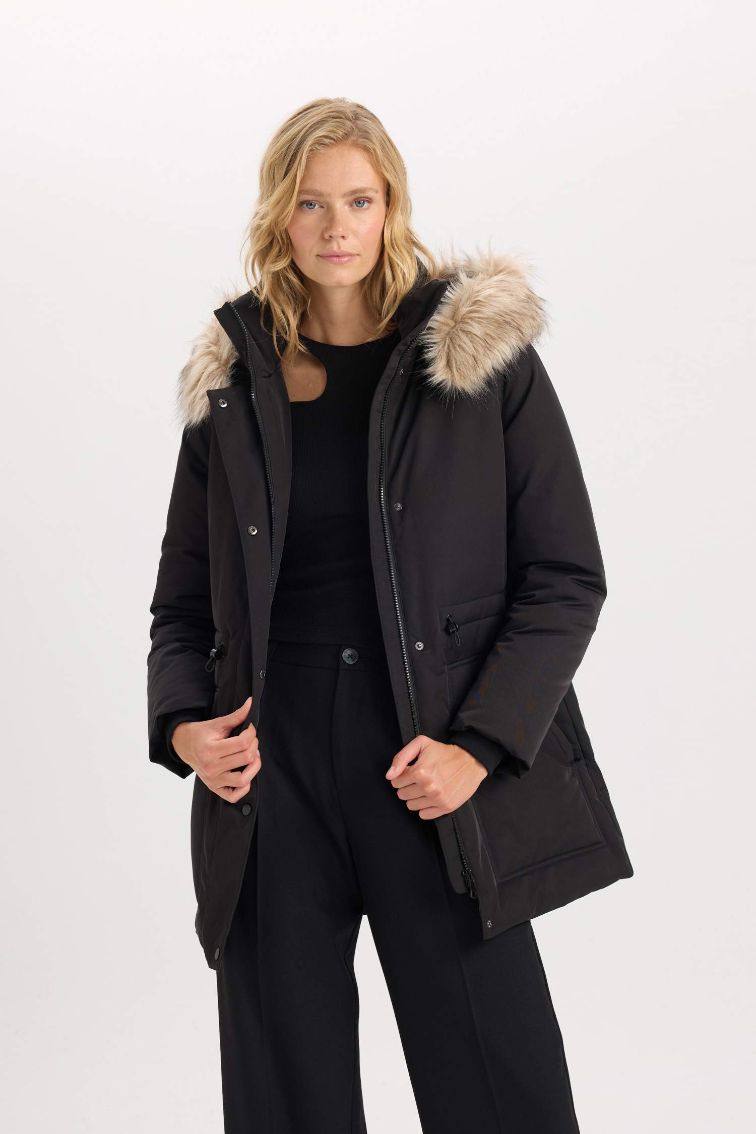 бас киімді Пальто