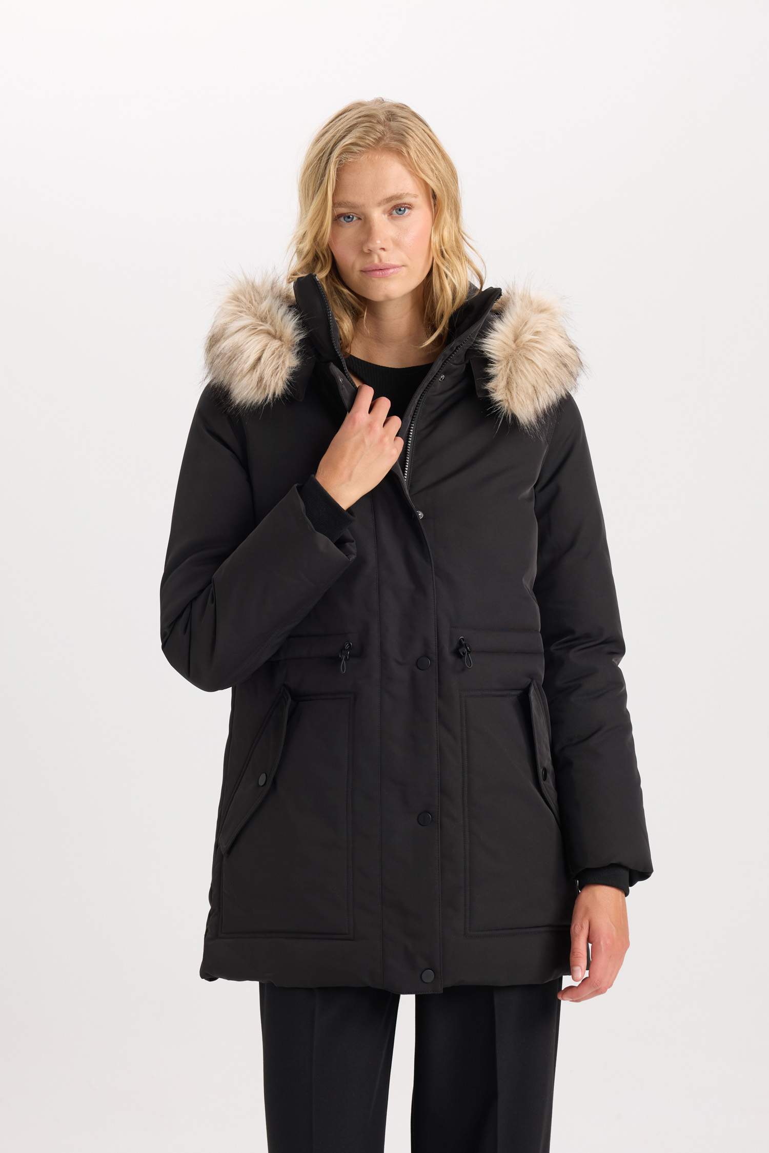 бас киімді Пальто