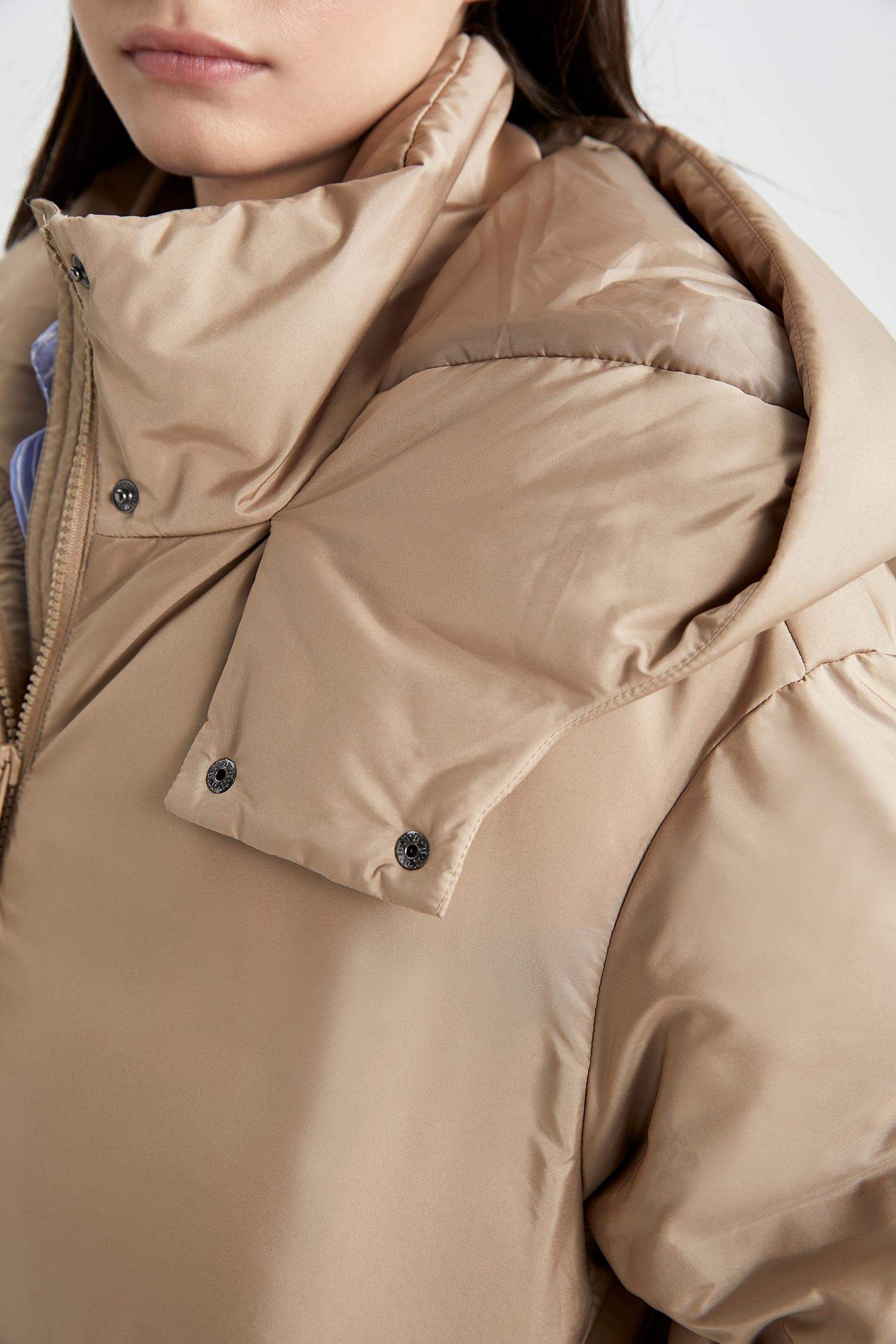 Su İtici Şişme Mont Oversize Geniş Kalıp Fermuar Çıtçıtlı Cepli Kapüşonlu