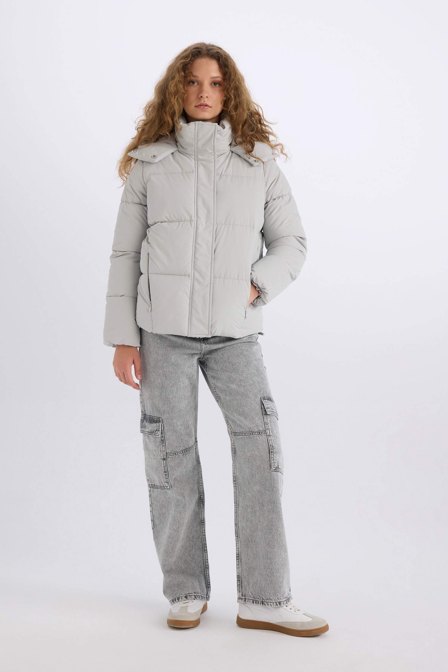 бас киімді Пальто