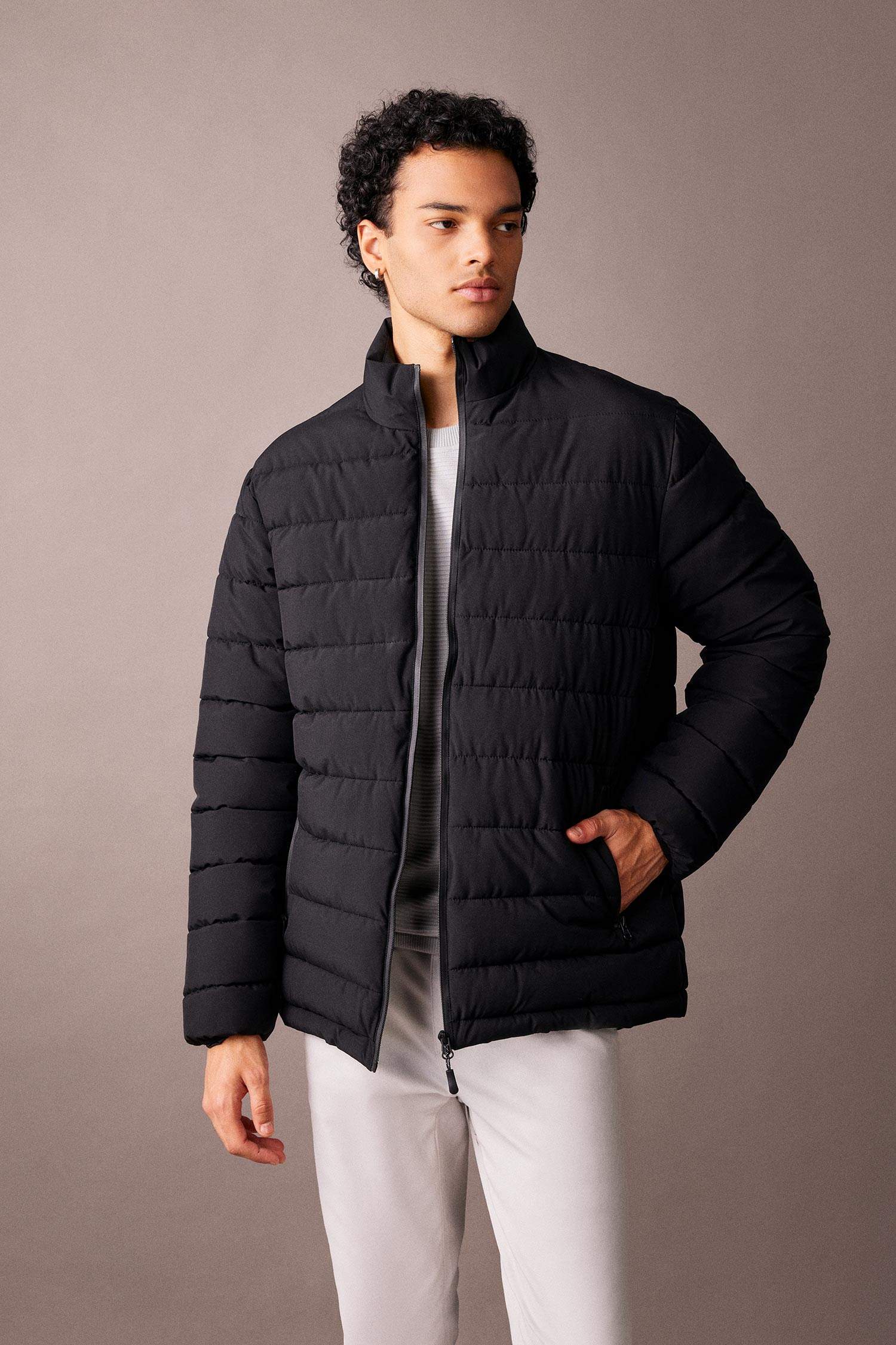 Su İtici Şişme Mont Dik Yaka Fermuarlı Cepli