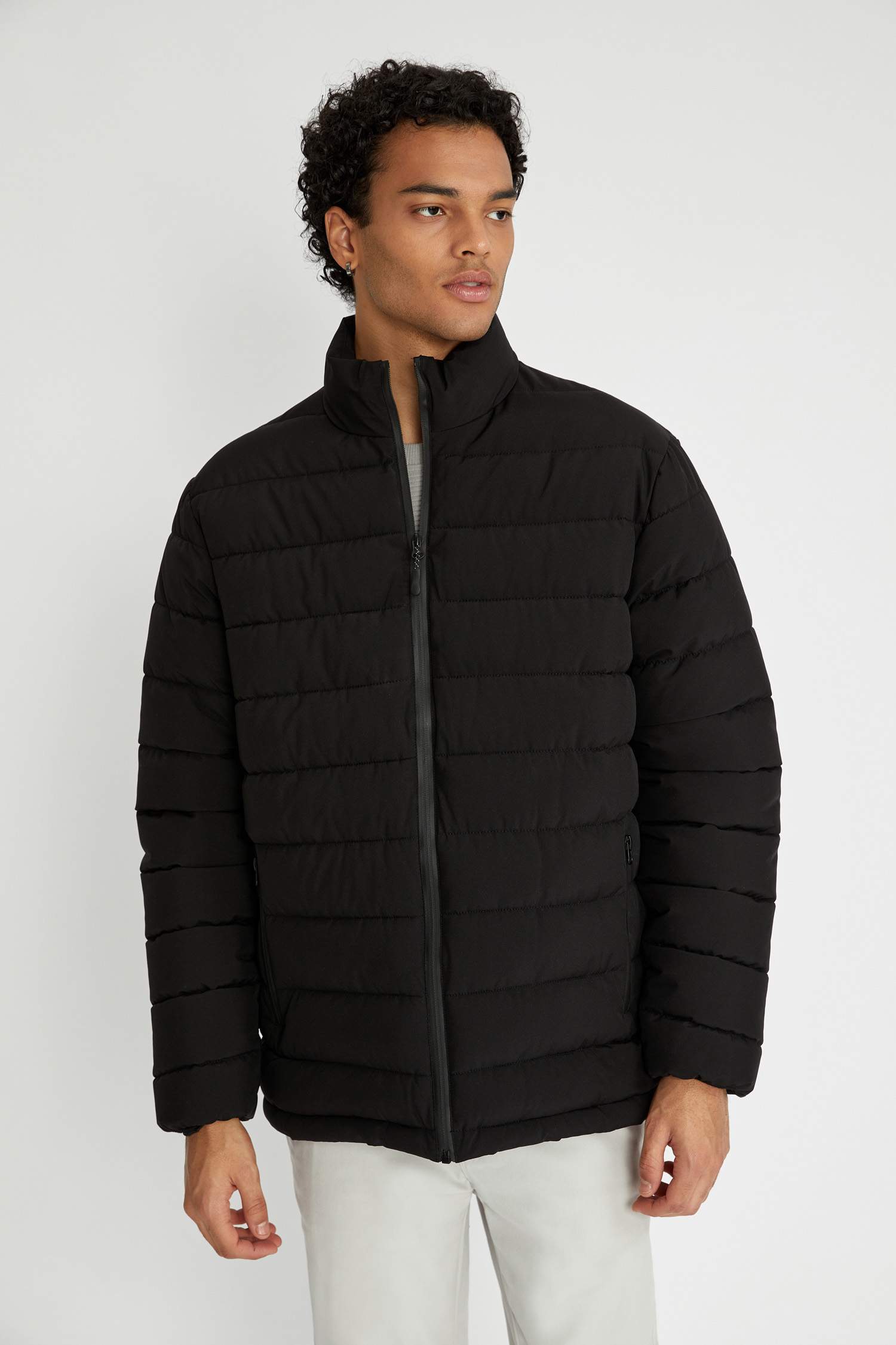 Su İtici Şişme Mont Dik Yaka Fermuarlı Cepli