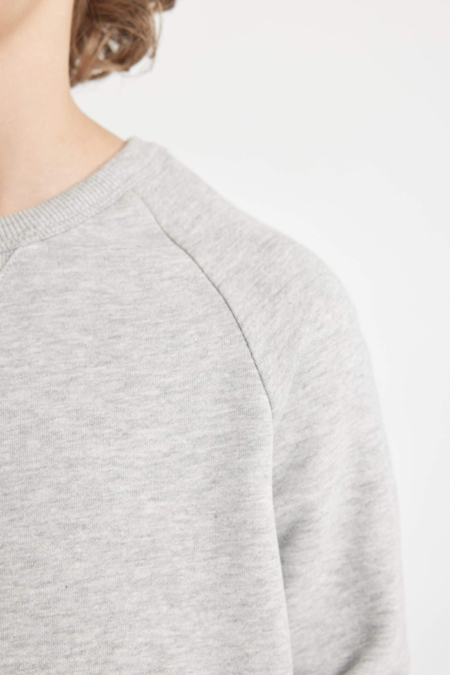 سويت شيرت ولادي للمدرسه قصة عادية برقبة مستديرة