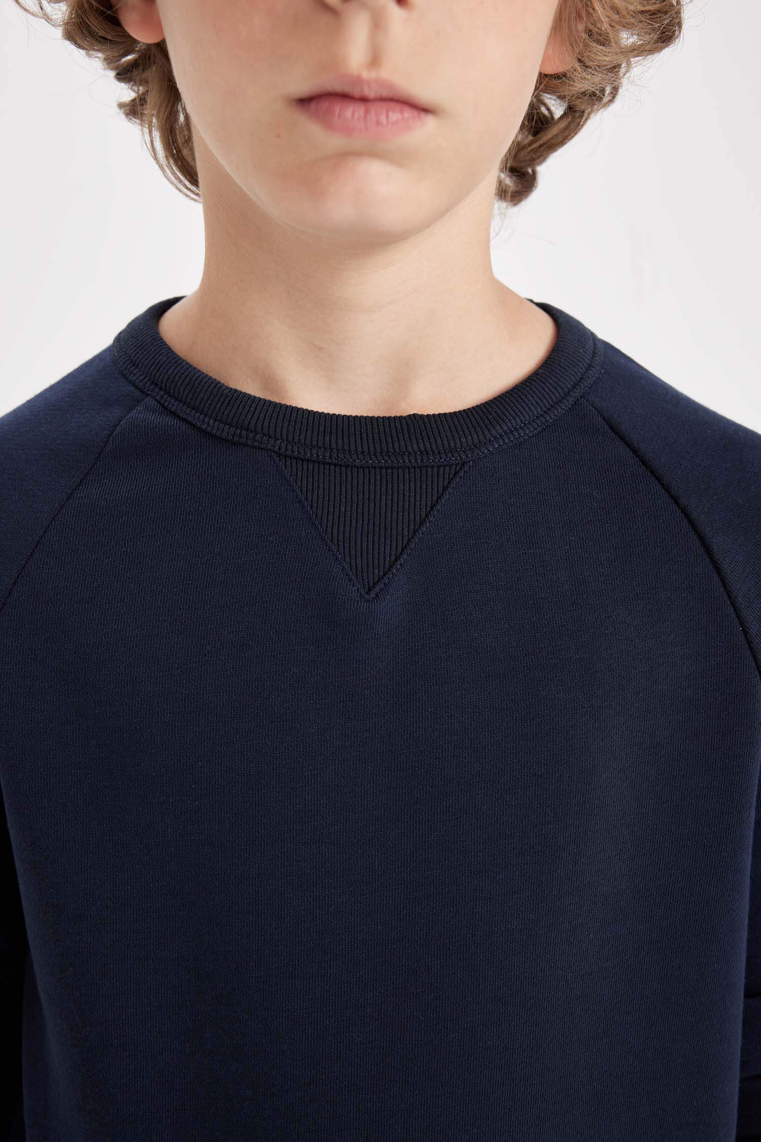 Свитшот базовый с круглым вырезом для мальчиков, Школьная коллекция