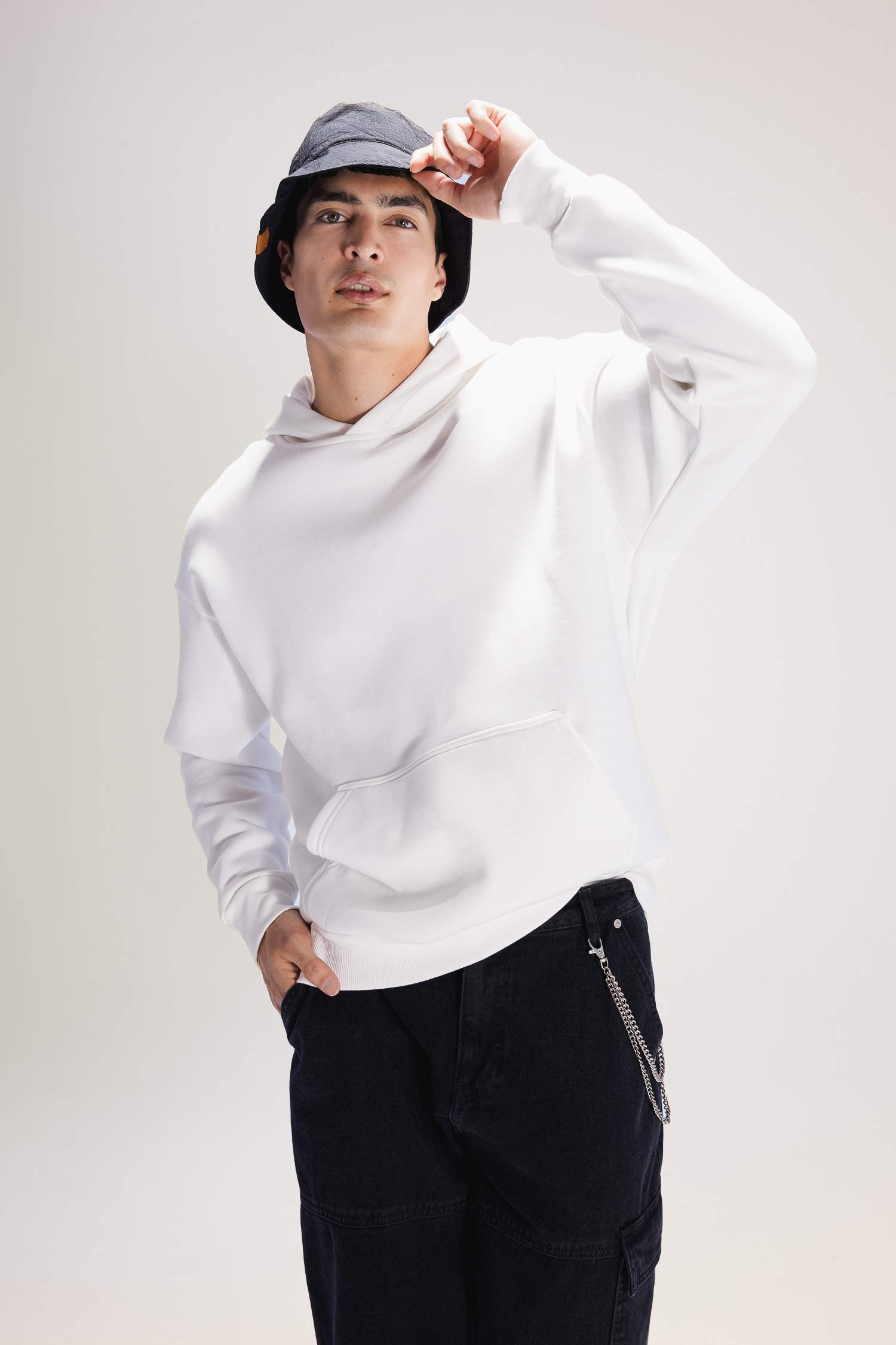 Світшот оверсайз з капюшоном з кишенею-кенгуру для чоловіків