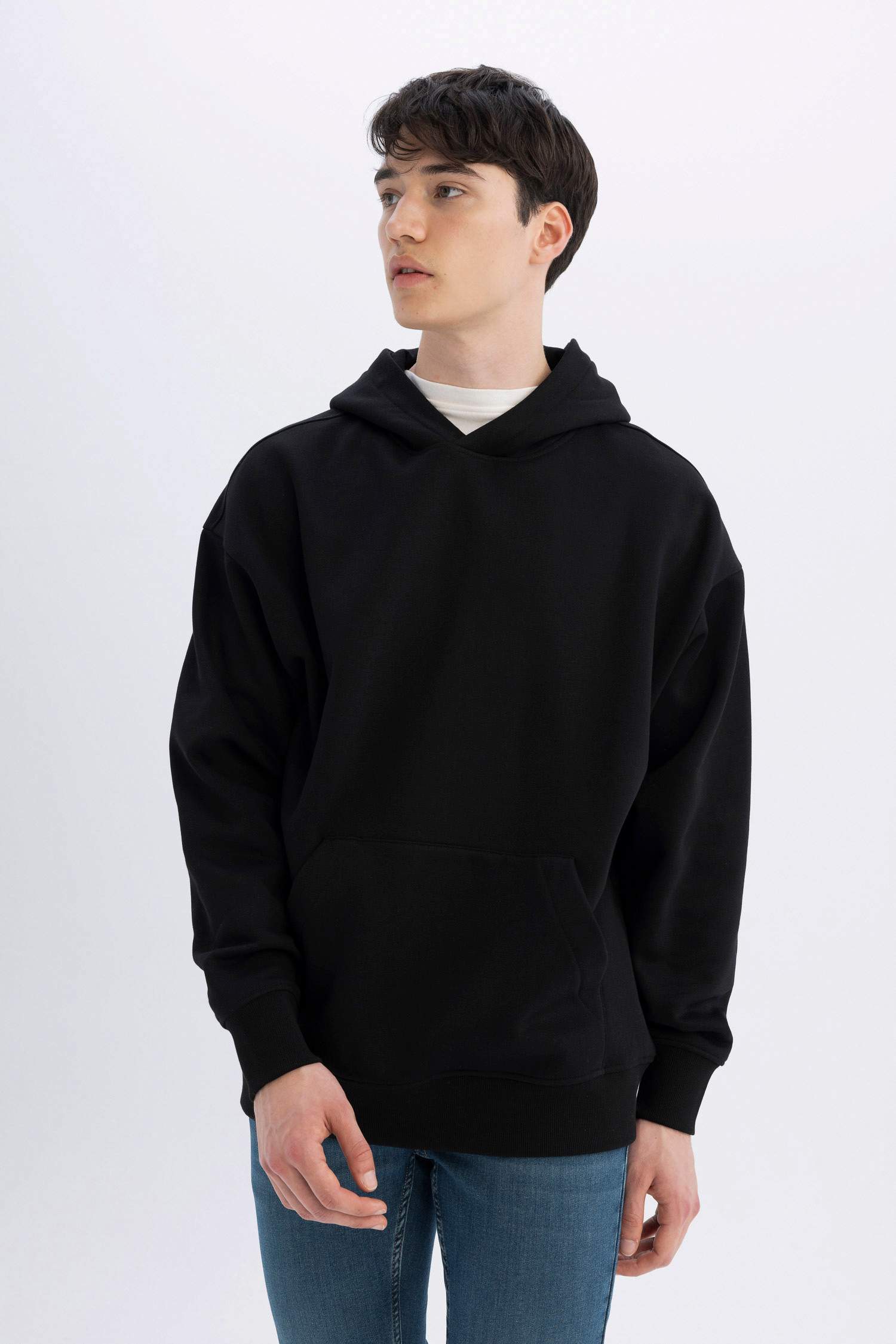 Siyah Oversize Geniş Kalıp Kapüşonlu Kanguru Cepli Basic Düz Sweatshirt