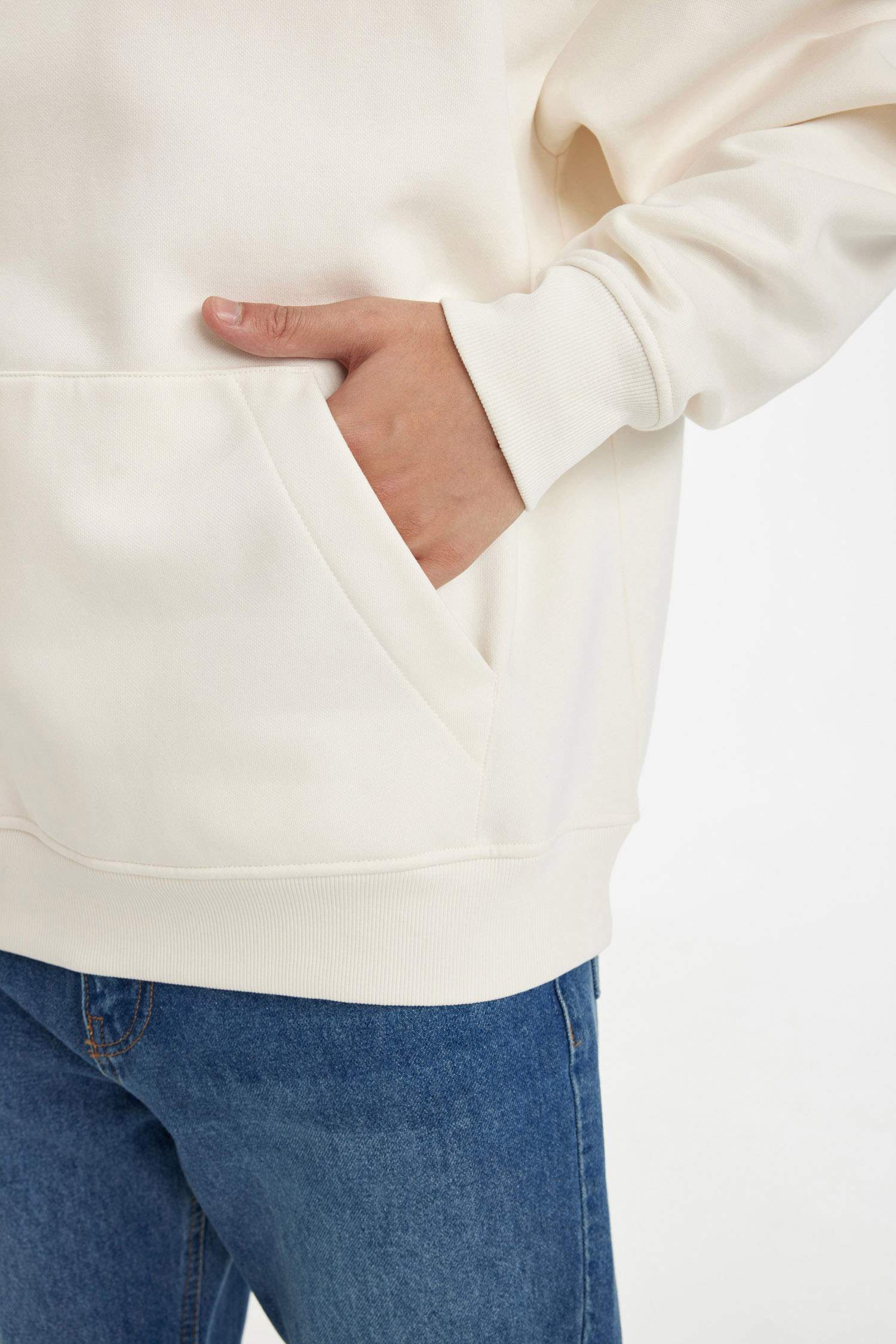 Oversize Geniş Kalıp Kapüşonlu Kanguru Cepli Basic Düz Sweatshirt