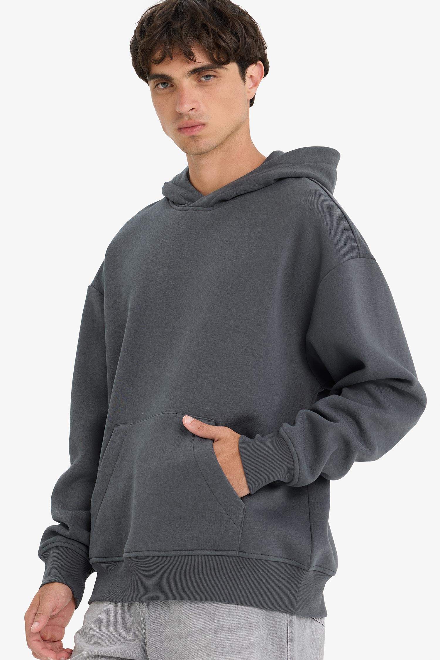 Oversize Fit Long Sleeve Pocket Sweatshirt