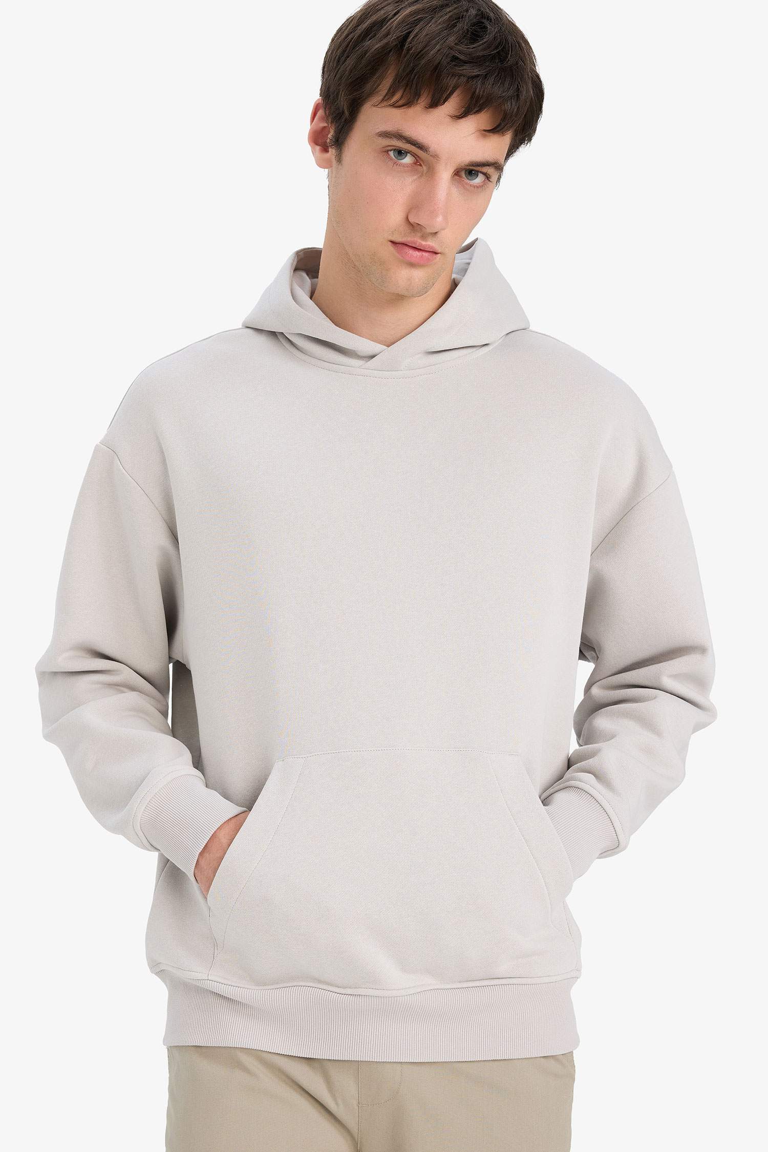 Oversize Fit Long Sleeve Pocket Sweatshirt