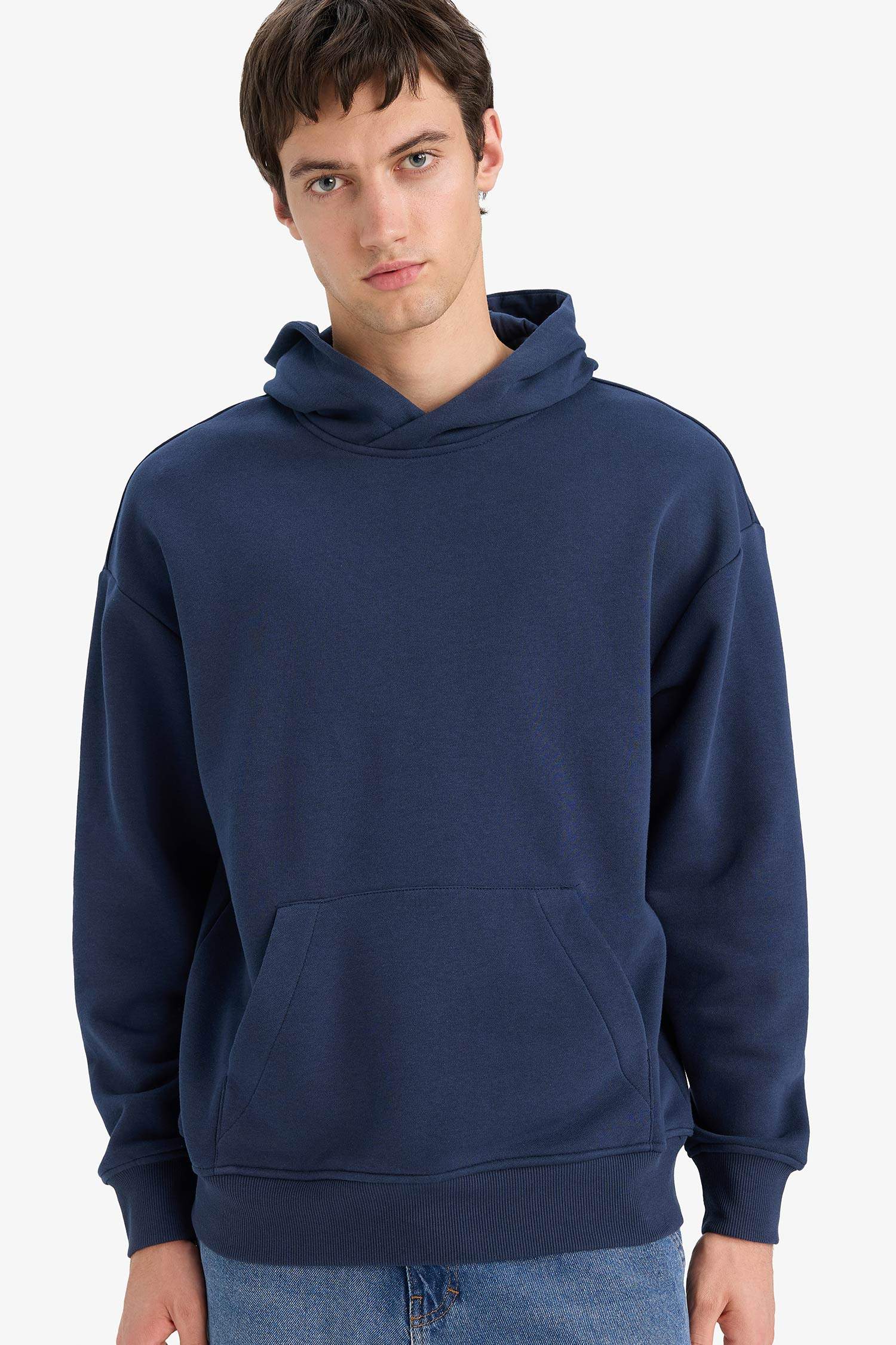 Oversize Fit Long Sleeve Pocket Sweatshirt